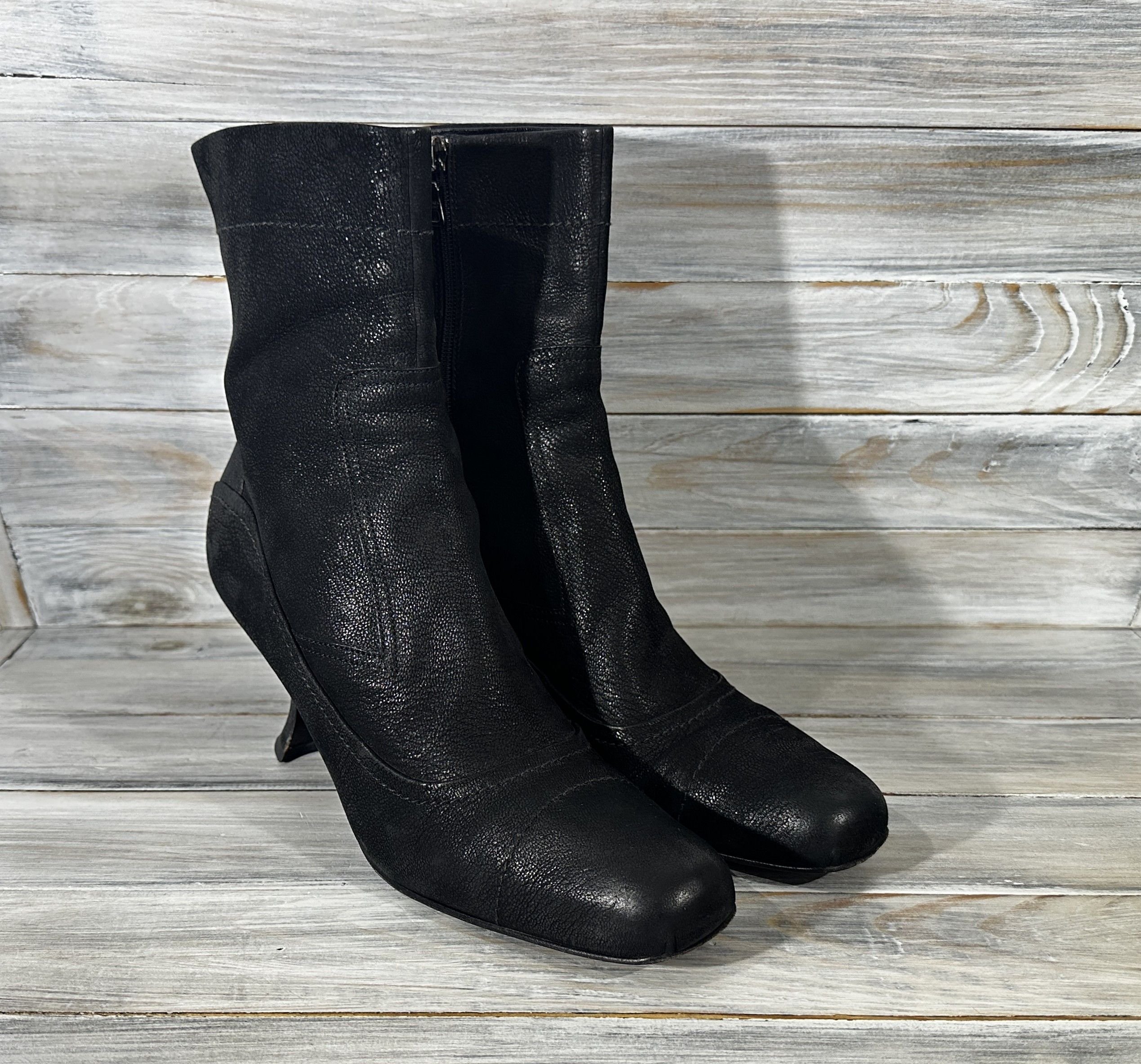 Leather × Prada Prada Milano Women LeatherShoes With A Beautiful Curved Heel Size US 10.5 / IT 40.5 - 17 Thumbnail