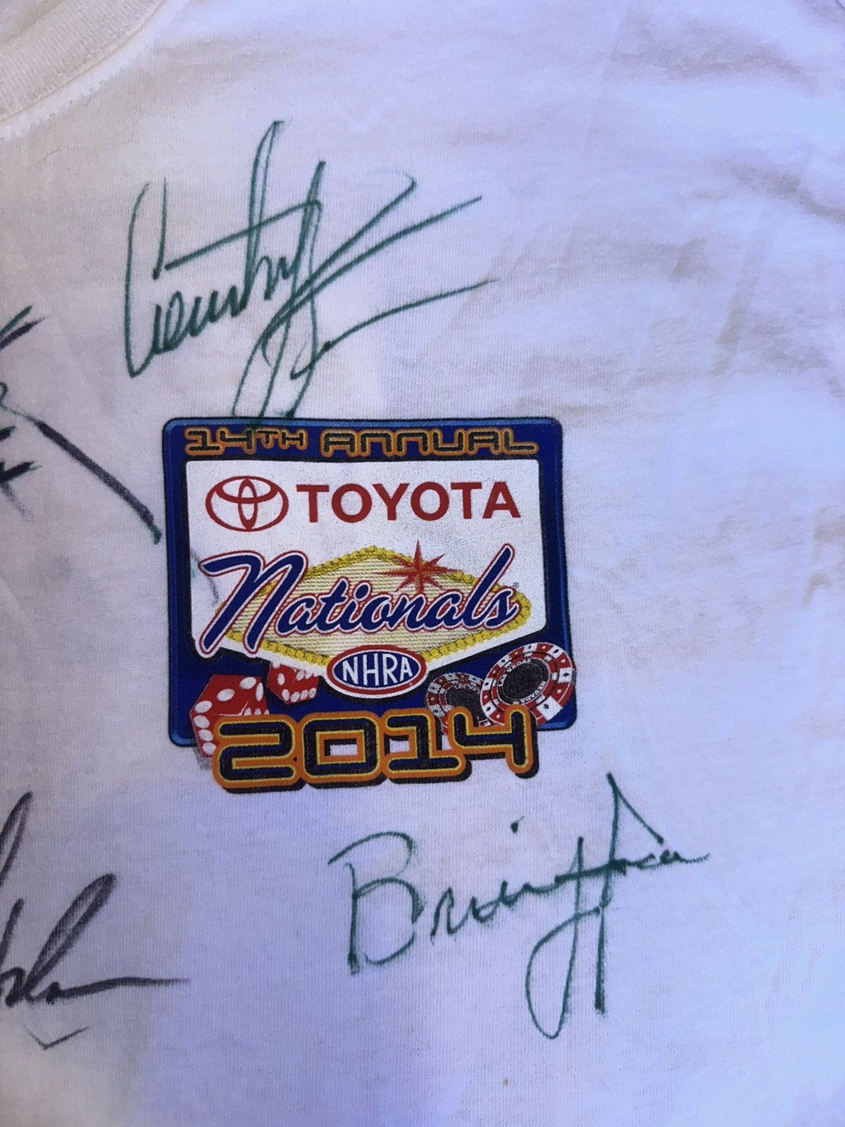 Gildan AUTOGRAPH Rutledge Wood/Alexis DeJoria Etc NHRA Vegas T Sz.L Size US L / EU 52-54 / 3 - 4 Thumbnail
