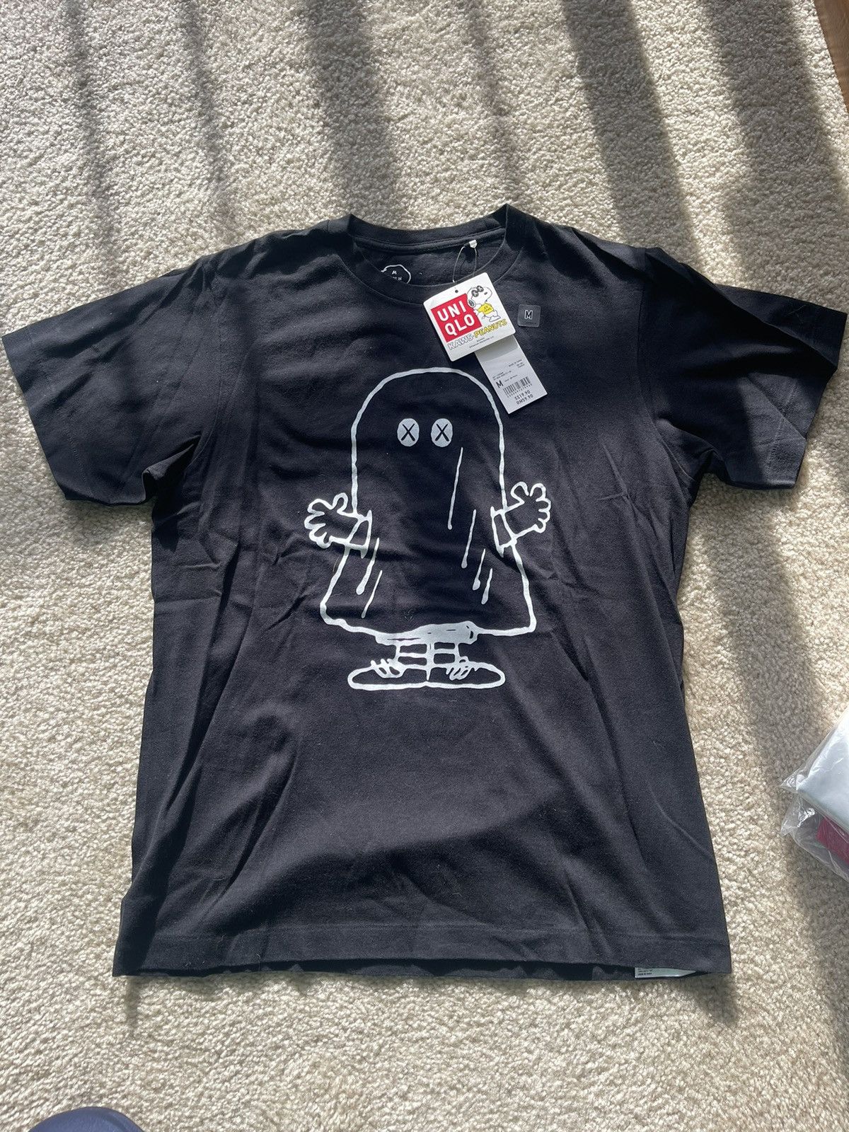 Kaws × Peanuts × Uniqlo Uniqlo Kaws Tee Asia Sizing Size US M / EU 48-50 / 2 - 1 Thumbnail