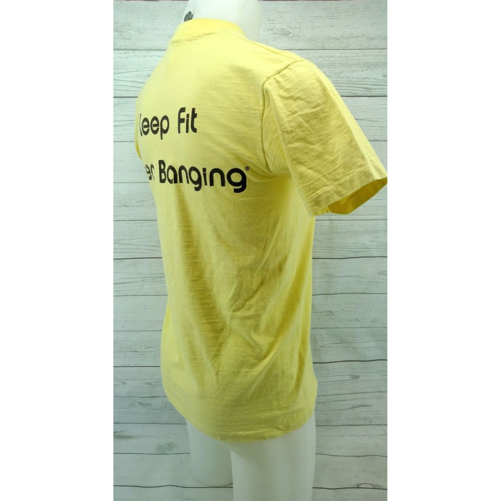 Hanes Vintage Wallbangers Court Center Yellow Shirt Single Stitch Size Medium Hanes Cotton Blend Short Sleeve 1980s Womens Mens Boys Girls Size US M / EU 48-50 / 2 - 5 Thumbnail
