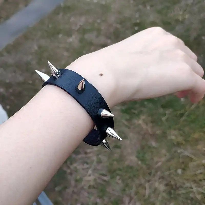 Japanese Brand × Vintage Black Leather Wristband Bracelet Cuff gothic bar (black) Size ONE SIZE - 2 Thumbnail