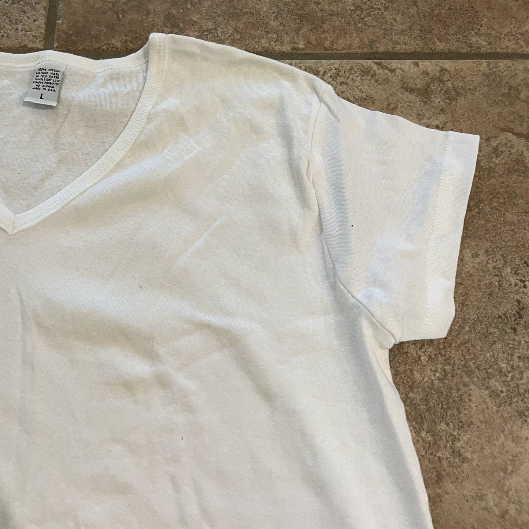 Vintage Natalie Krol White V-Neck Graphic Tee Womens L White V-Neck T-Shirt Size L / US 10 / IT 46 - 2 Thumbnail