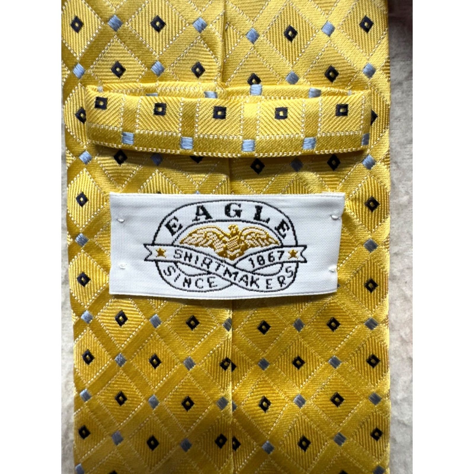 Vintage Eagle Yellow Silk Diamond Necktie - 28 Inch Mens Tie - Pre-Owned Like New Size 28 - 3 Thumbnail