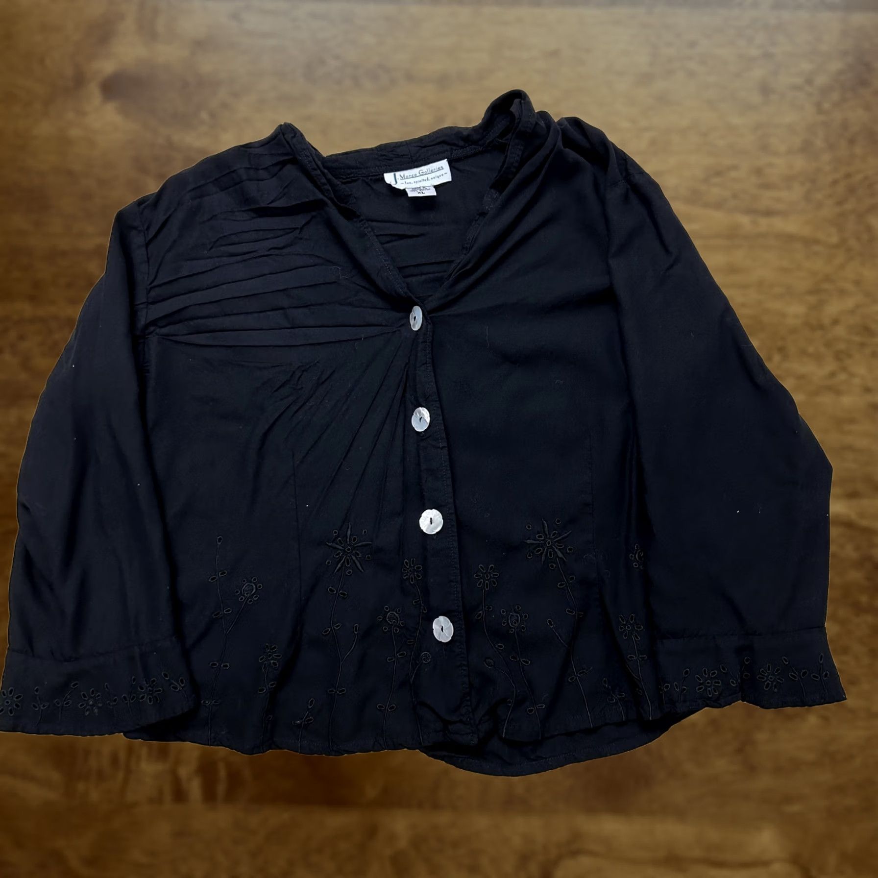Vintage J. Marco Galleries Blouse Womens XL Black Embroidered Button Front Rayon Top Size XL / US 12-14 / IT 48-50 - 1 Thumbnail