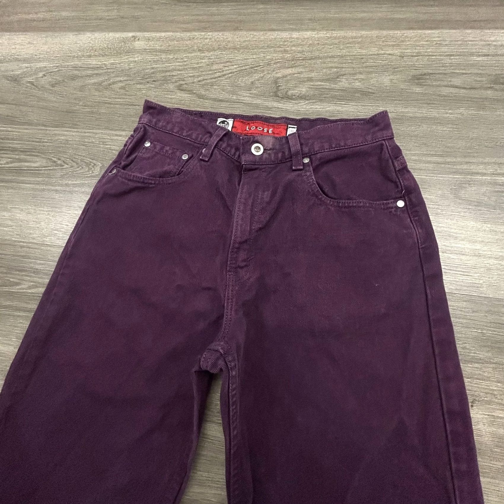 Levi's VINTAGE Levi's Silvertab Jeans Womens 9 Jr M 28x30 Purple Denim 90s USA Relaxed Fit Straight Leg Jeans Size 30" / US 8 / IT 44 - 4 Thumbnail