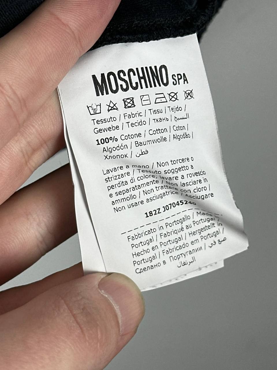 Moschino Moschino Italy Big Logo Luxury T Shirt Size US M / EU 48-50 / 2 - 7 Thumbnail