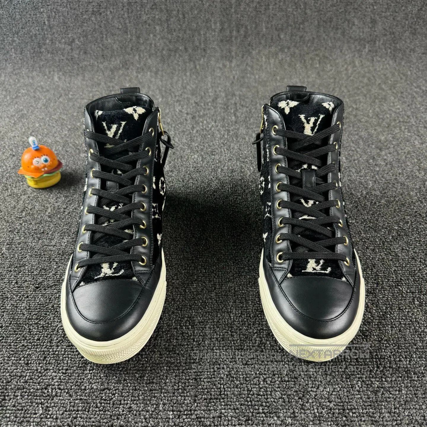 Louis Vuitton Louis Vuitton Black and White High. Size US 6 / IT 36 - 2 Thumbnail