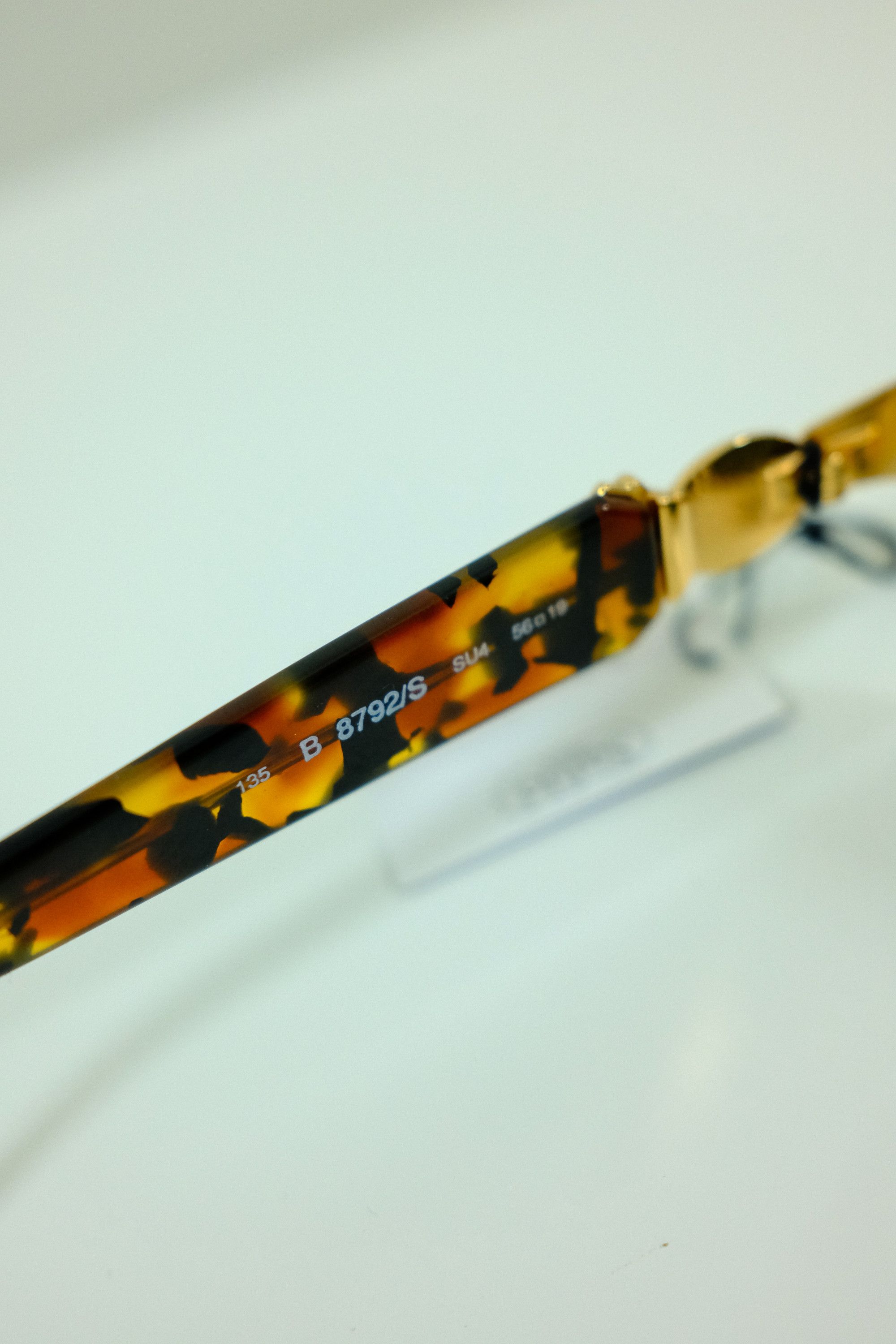 Burberry × Vintage Burberry '90s Gold Havana Oval Sunglasses Size ONE SIZE - 8 Thumbnail