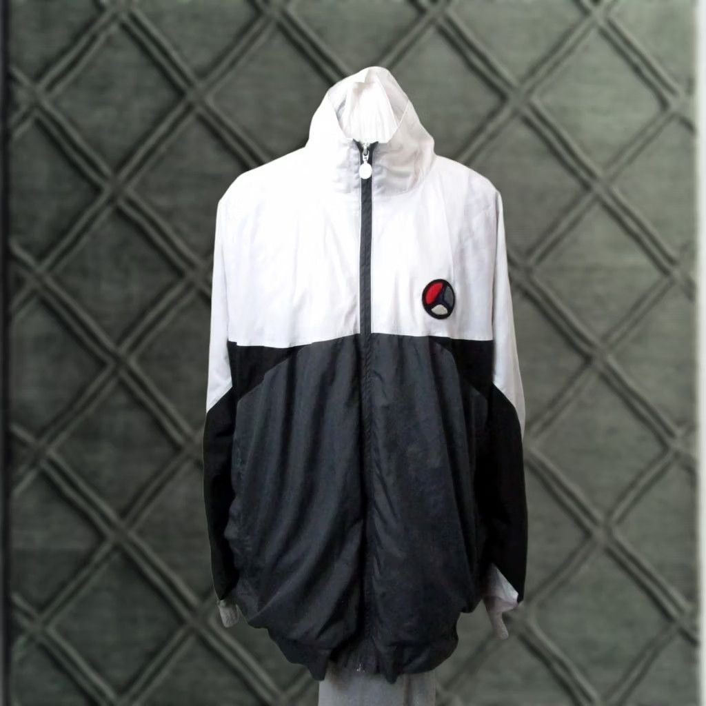 Nike VINTAGE Nike Air Jordan Jacket Windbreaker 90s 2XL Size US XXL / EU 58 / 5 - 1 Thumbnail
