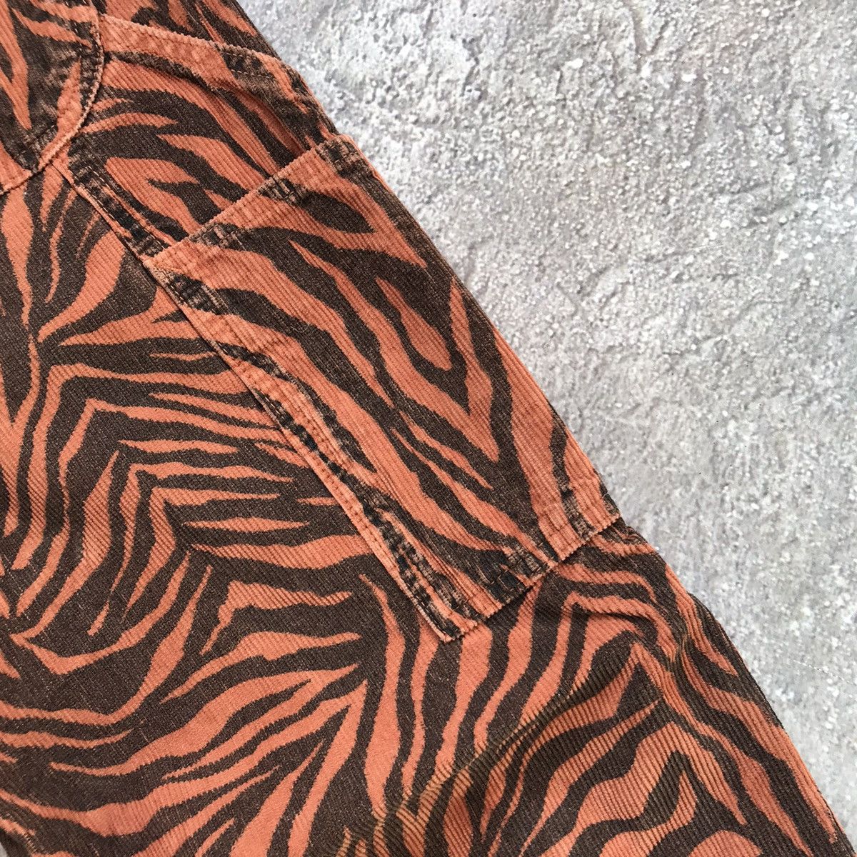 Vintage Vintage Y2K Tiger Stripe Baggy Parachute Pants Streetwear 24 Size 24" / US 00 / IT 34 - 6 Thumbnail