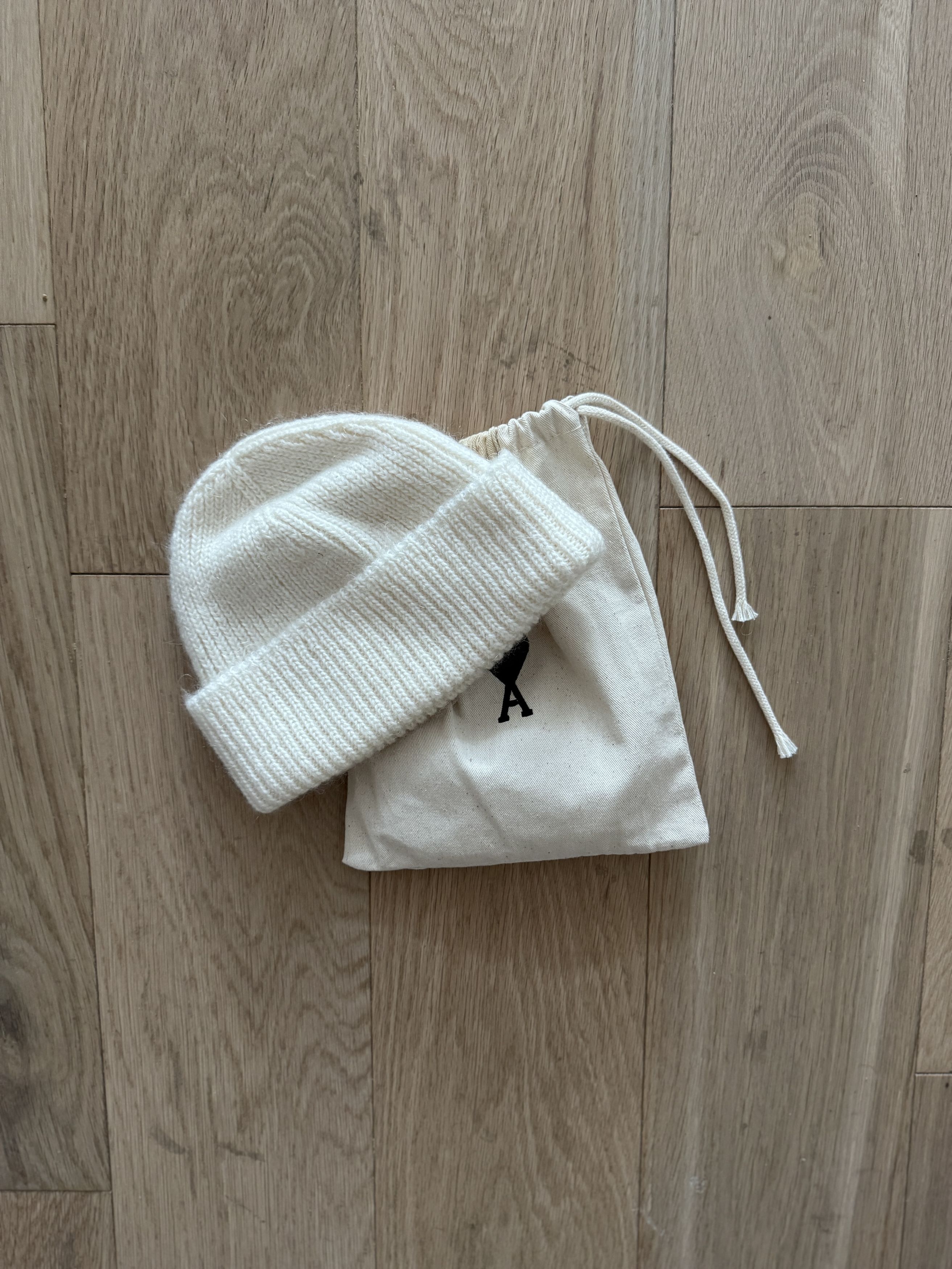AMI AMI White / Cream Mohair Ribbed Beanie Unisex With Bag Size ONE SIZE - 1 Thumbnail