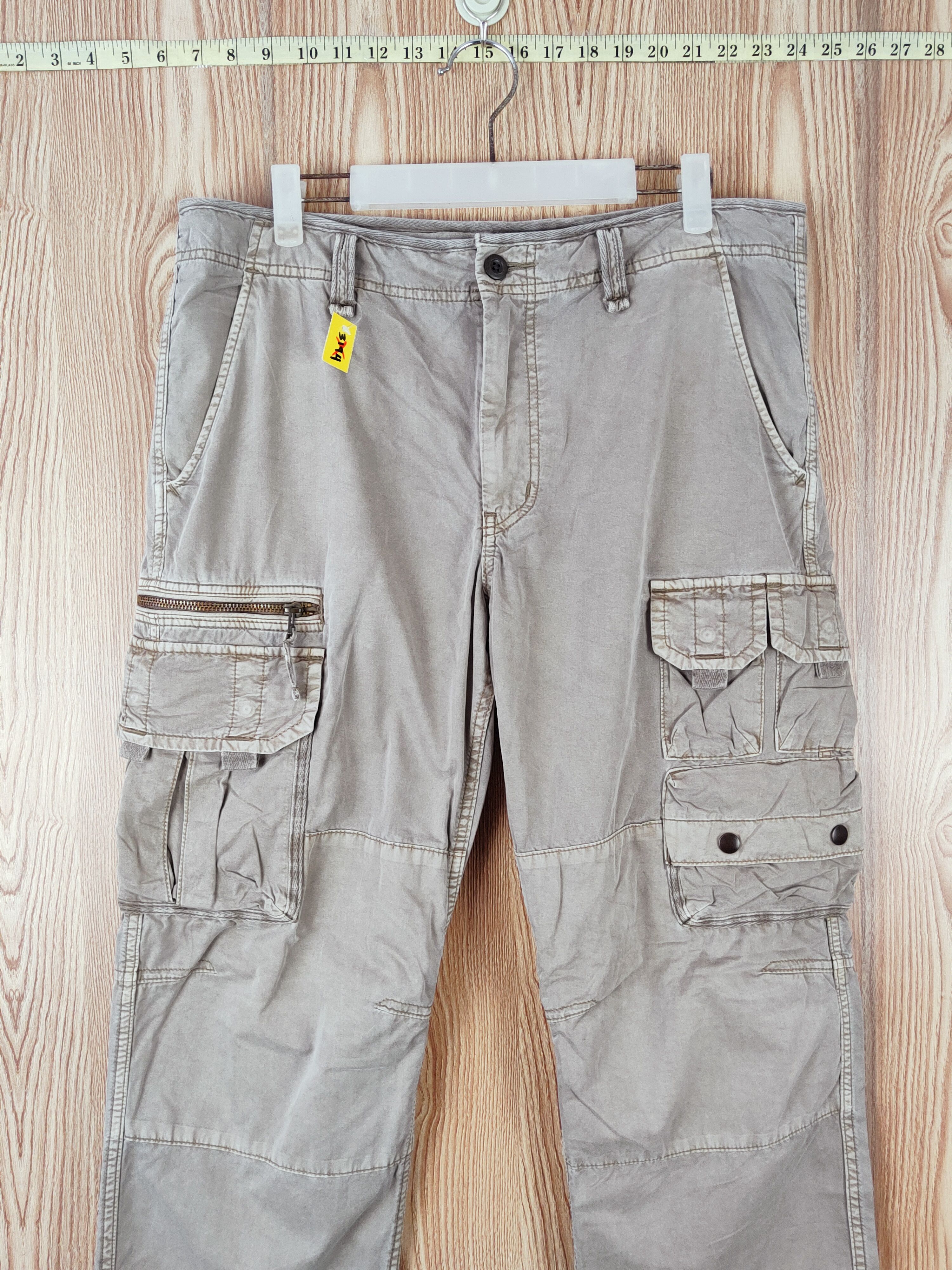 Japanese Brand DL Uniqlo Beige Multipocket Tactical Cargo Pants #W929 Size US 34 / EU 50 - 2 Thumbnail