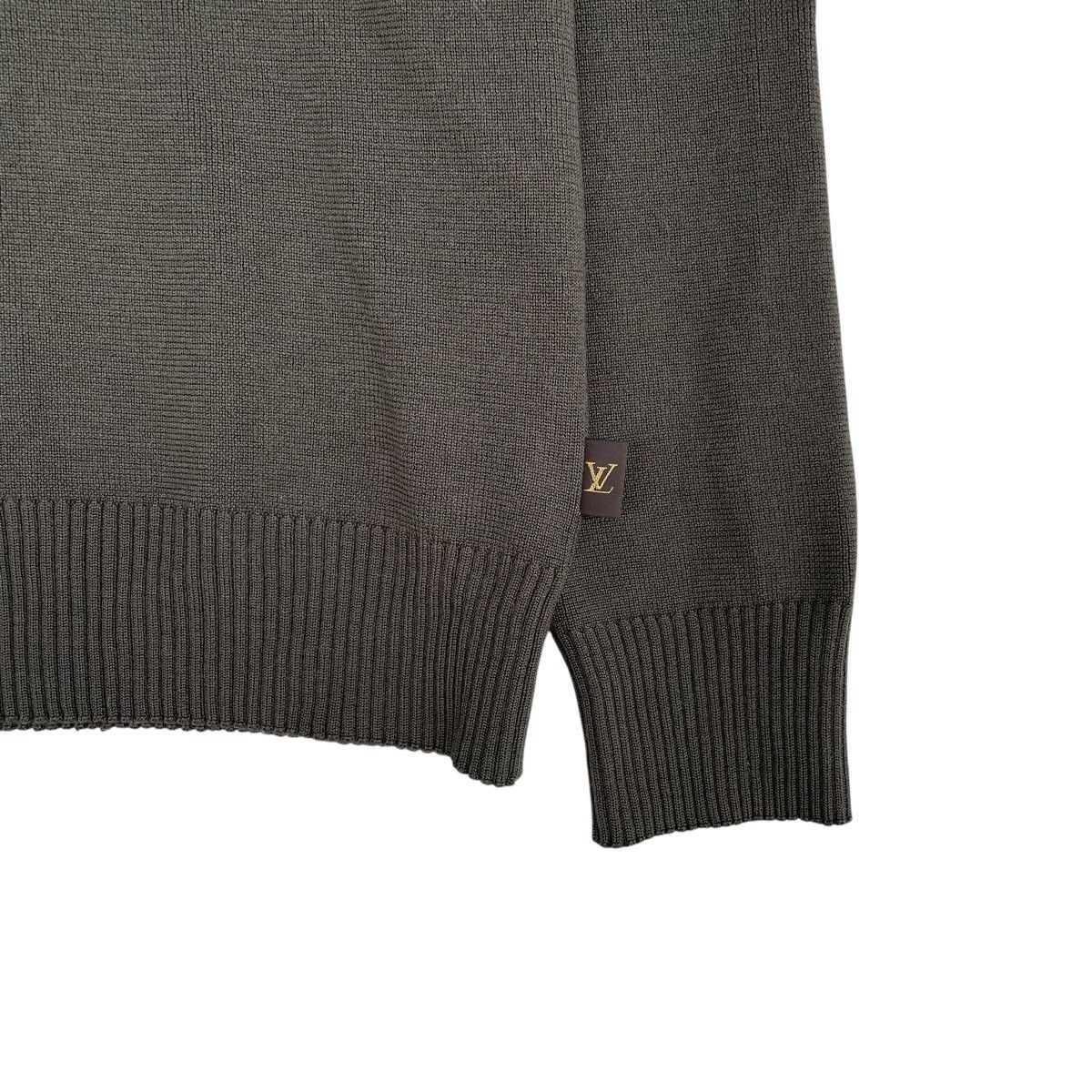 Louis Vuitton Y2K Louis Vuitton Embossed Wool Turtle Neck Size US M / EU 48-50 / 2 - 5 Thumbnail
