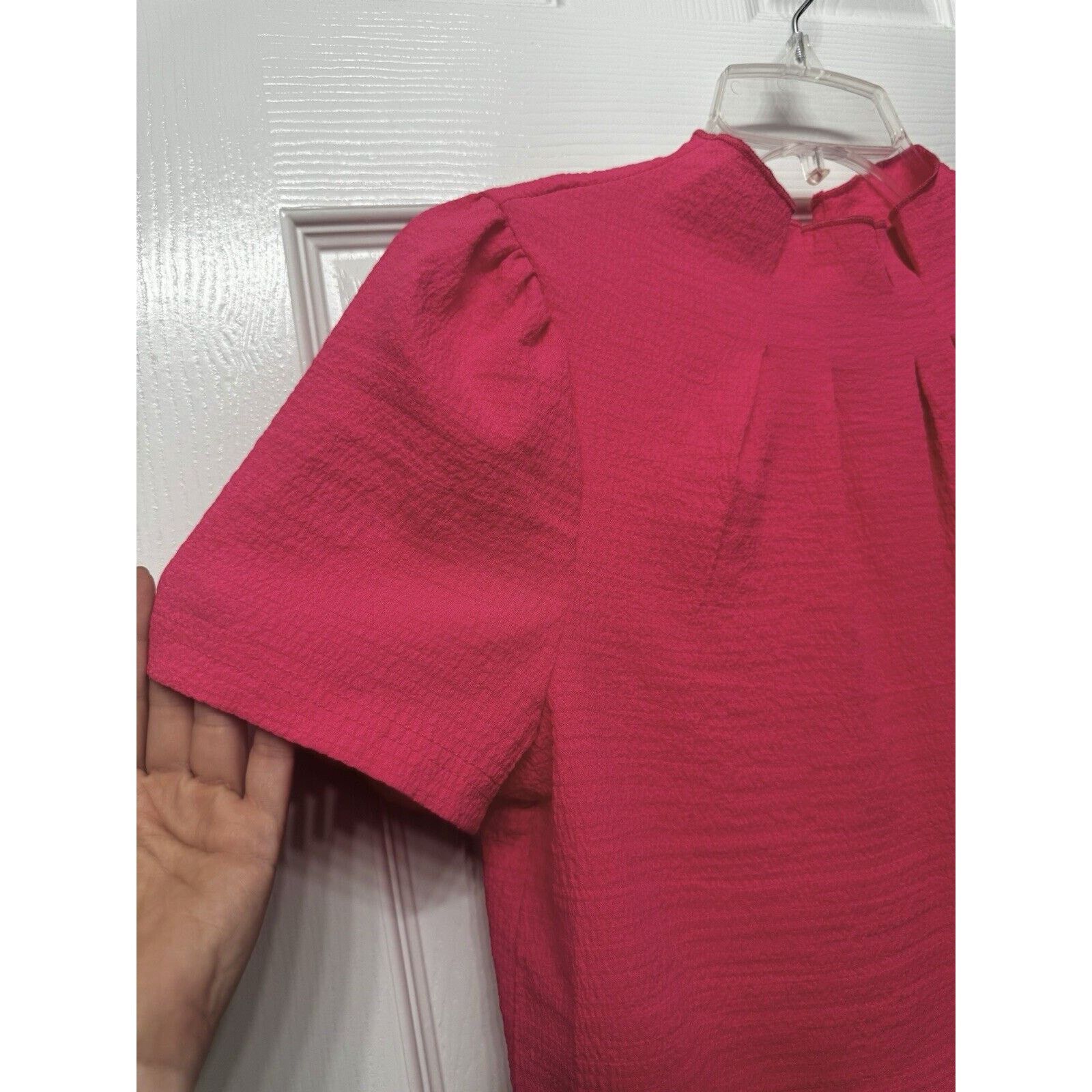 Shein NWOT! SHEIN Ruched Chic Keyhole Short Sleeve Blouse, Pink M Size M / US 6-8 / IT 42-44 - 4 Thumbnail