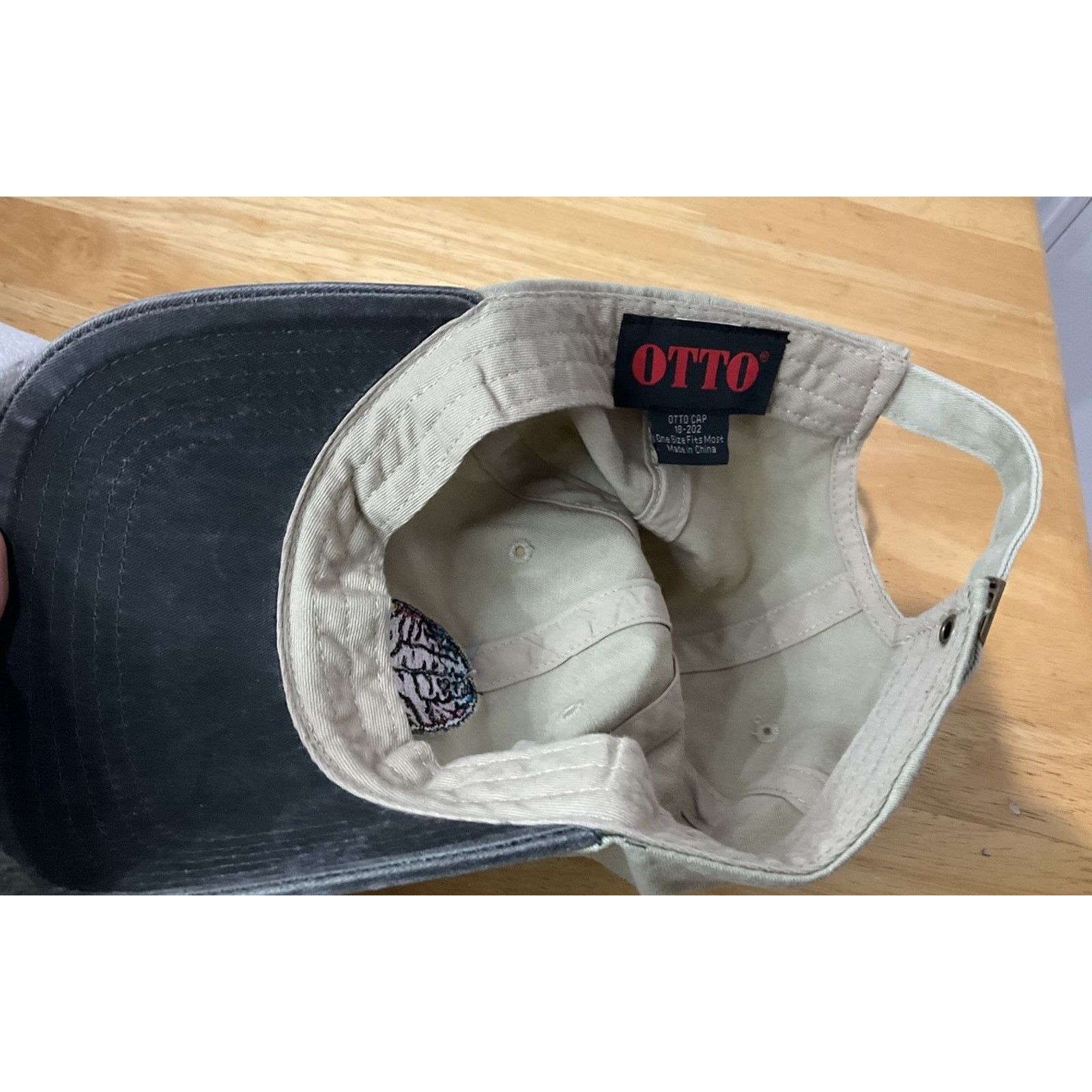 Otto Baseball Cap Brain Embroidery Dad Novelty Urban Outfitters Size ONE SIZE - 5 Thumbnail