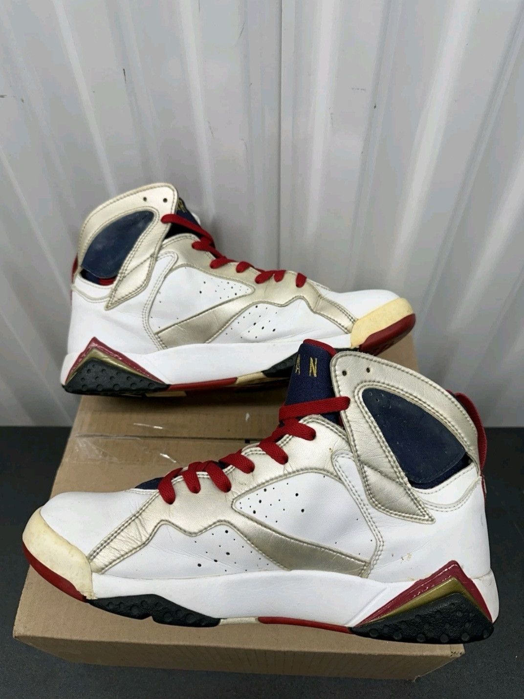 Jordan Brand Nike Air Jordan Retro 7 Olympic 2004 304775171 Size 8.5 Men Size US 8.5 / EU 41-42 - 4 Thumbnail