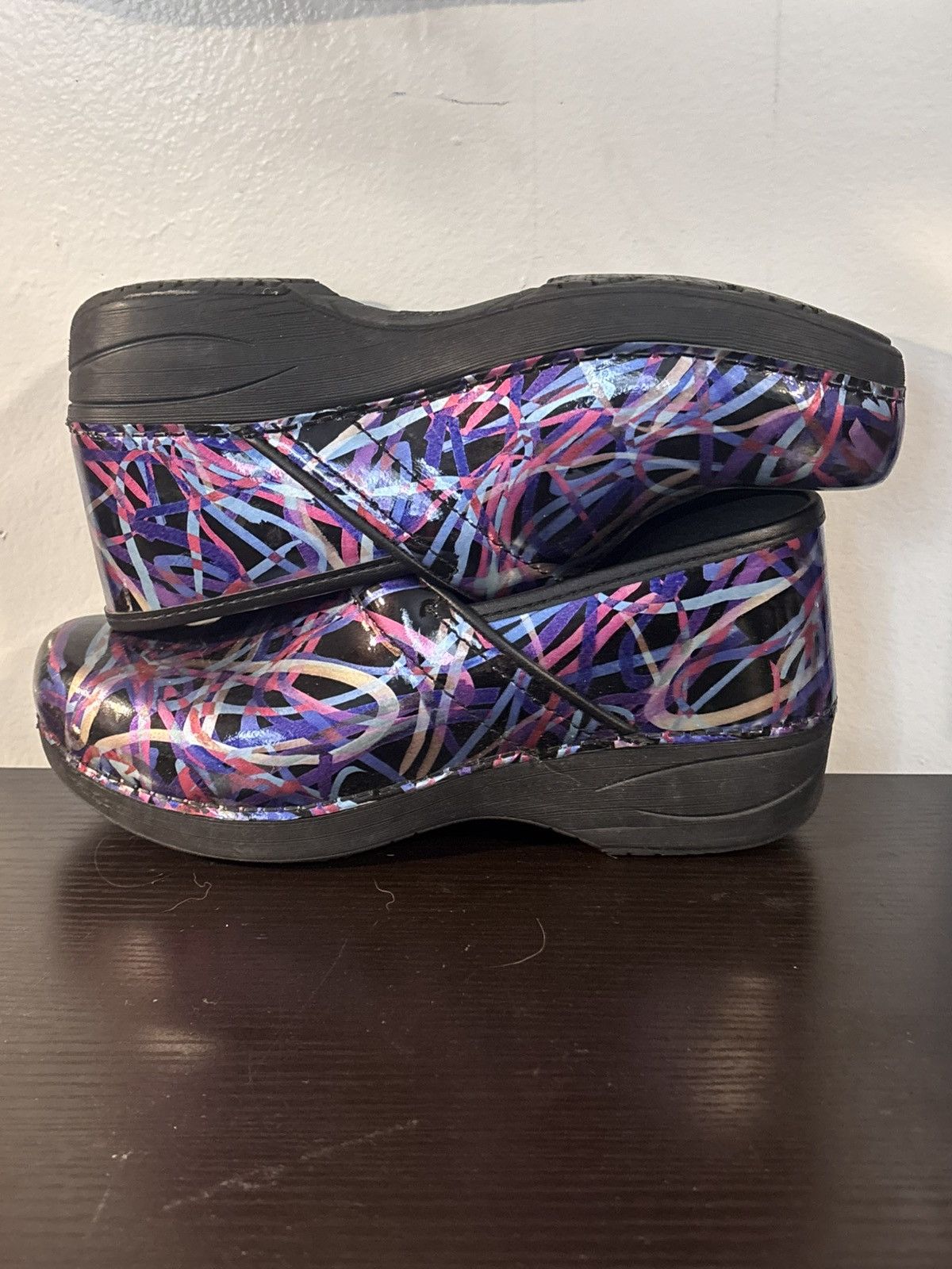 Dansko Dansko Women's XP 2.0 Ribbon Patent Clog Professional Sz 40 Size US 10 / IT 40 - 1 Thumbnail