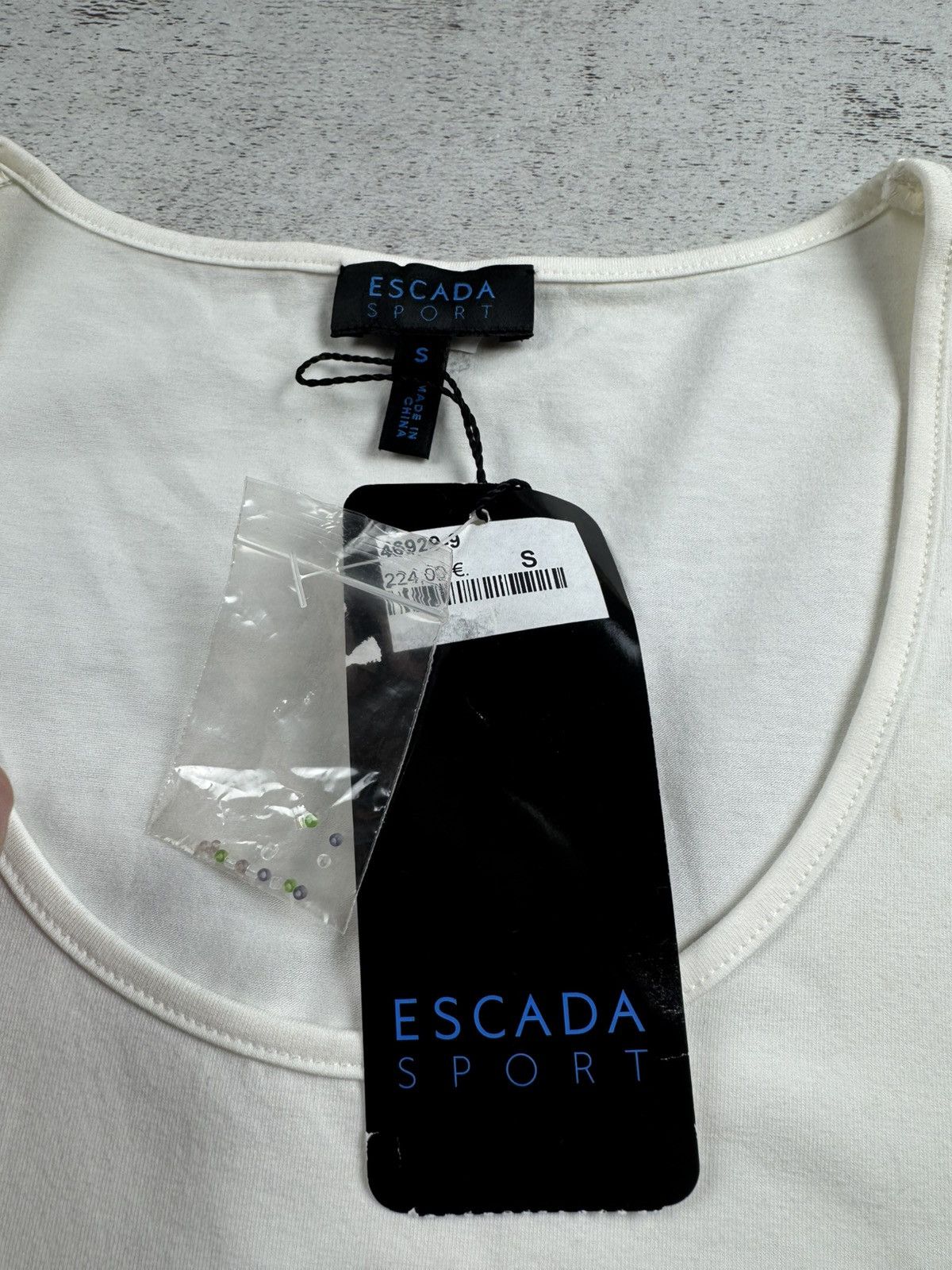 Escada Sport Escada Sport Embroidered Flowers Small Sleeveless White Luxury Tank Trotter Top Size S / US 4 / IT 40 - 10 Thumbnail