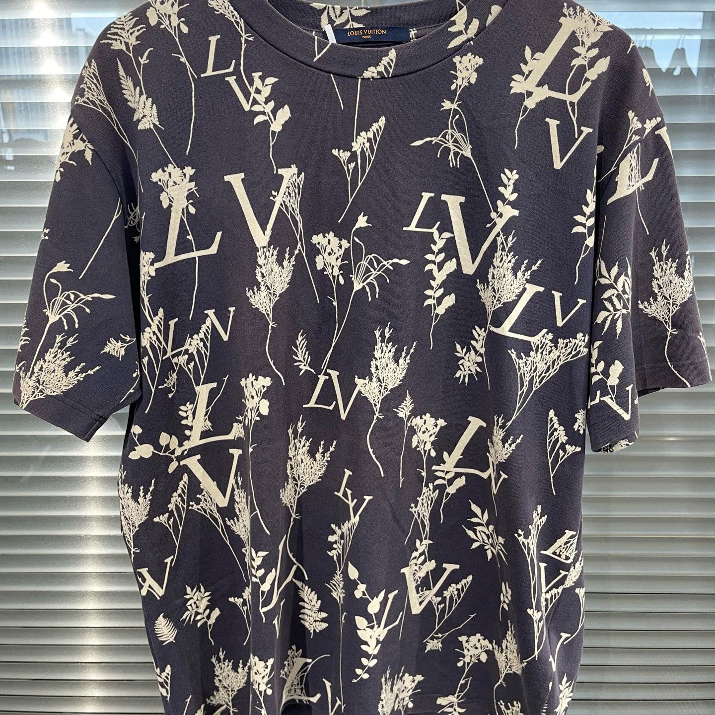 Louis Vuitton LV WheatFlower Allover Print XL T 95N fade #11558 Size US XL / EU 56 / 4 - 4 Thumbnail