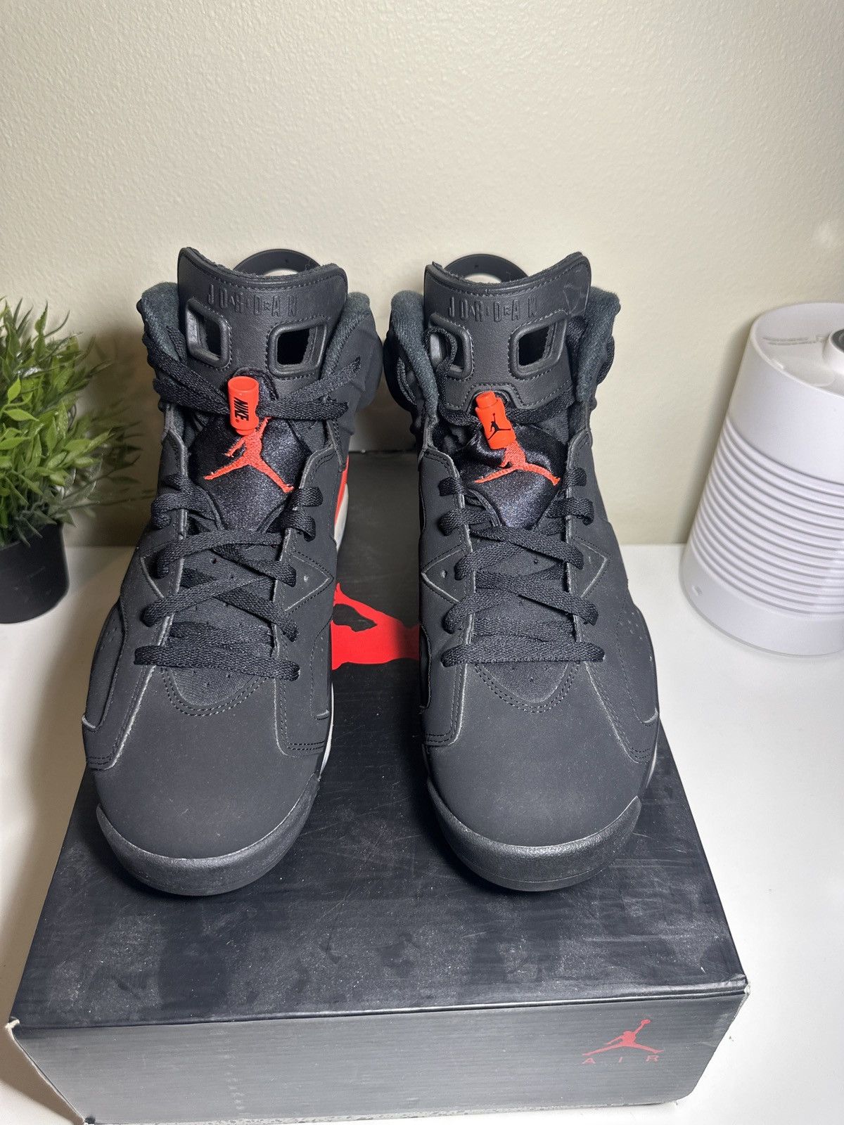 Jordan Brand Air Jordan 6 Infrared 2019 Size US 11.5 / EU 44-45 - 3 Thumbnail