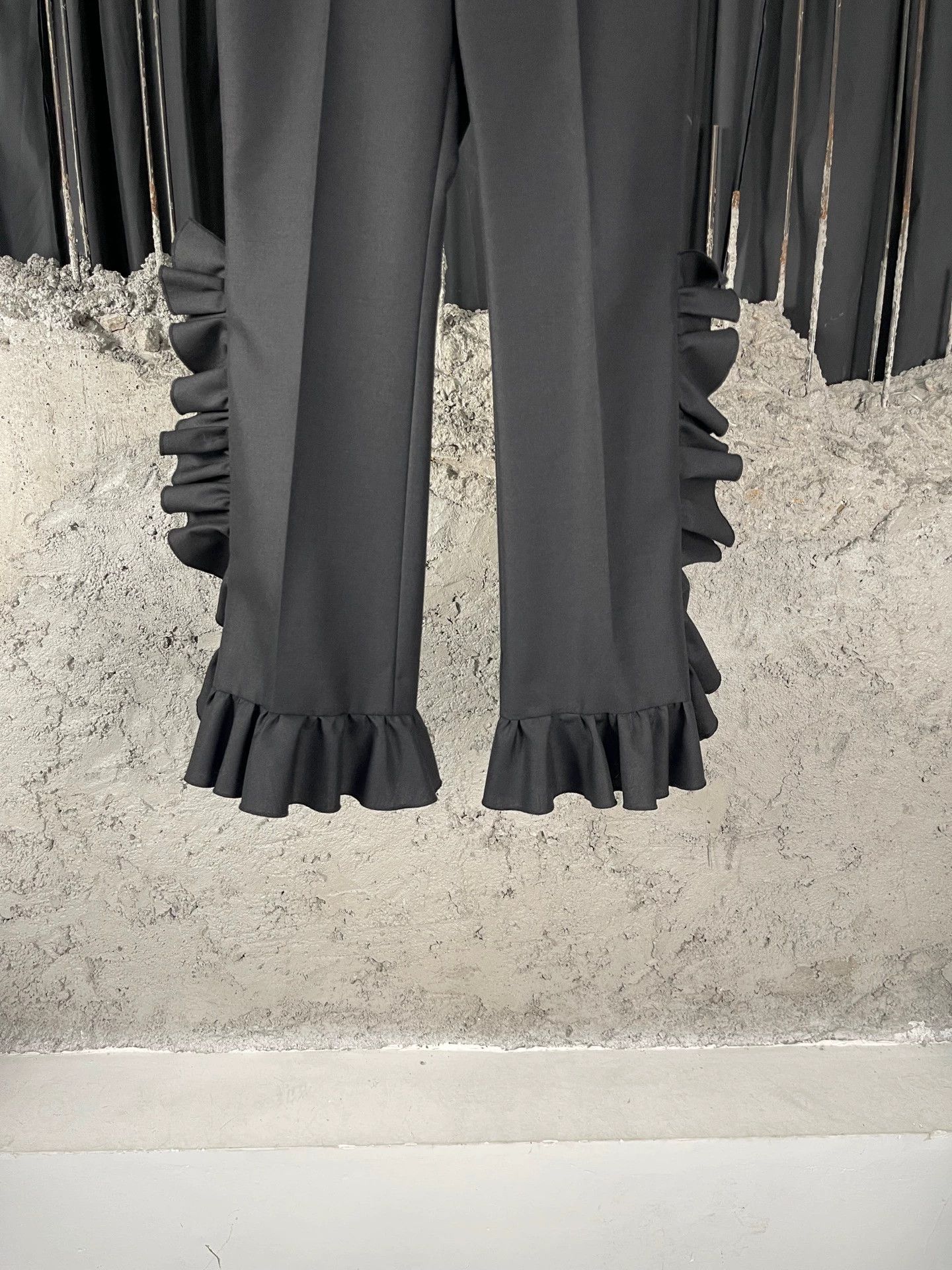 Gucci Gucci Lace Trim Pants US 36 New Size 25" / US 0 / IT 36 - 4 Thumbnail