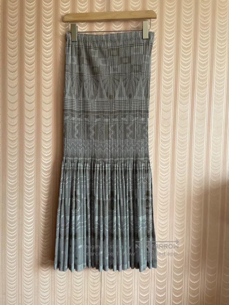 Issey Miyake Issey Miyake Silver-gray Paper-cut Hollow Out Top Tank Top Size L / US 10 / IT 46 - 5 Thumbnail