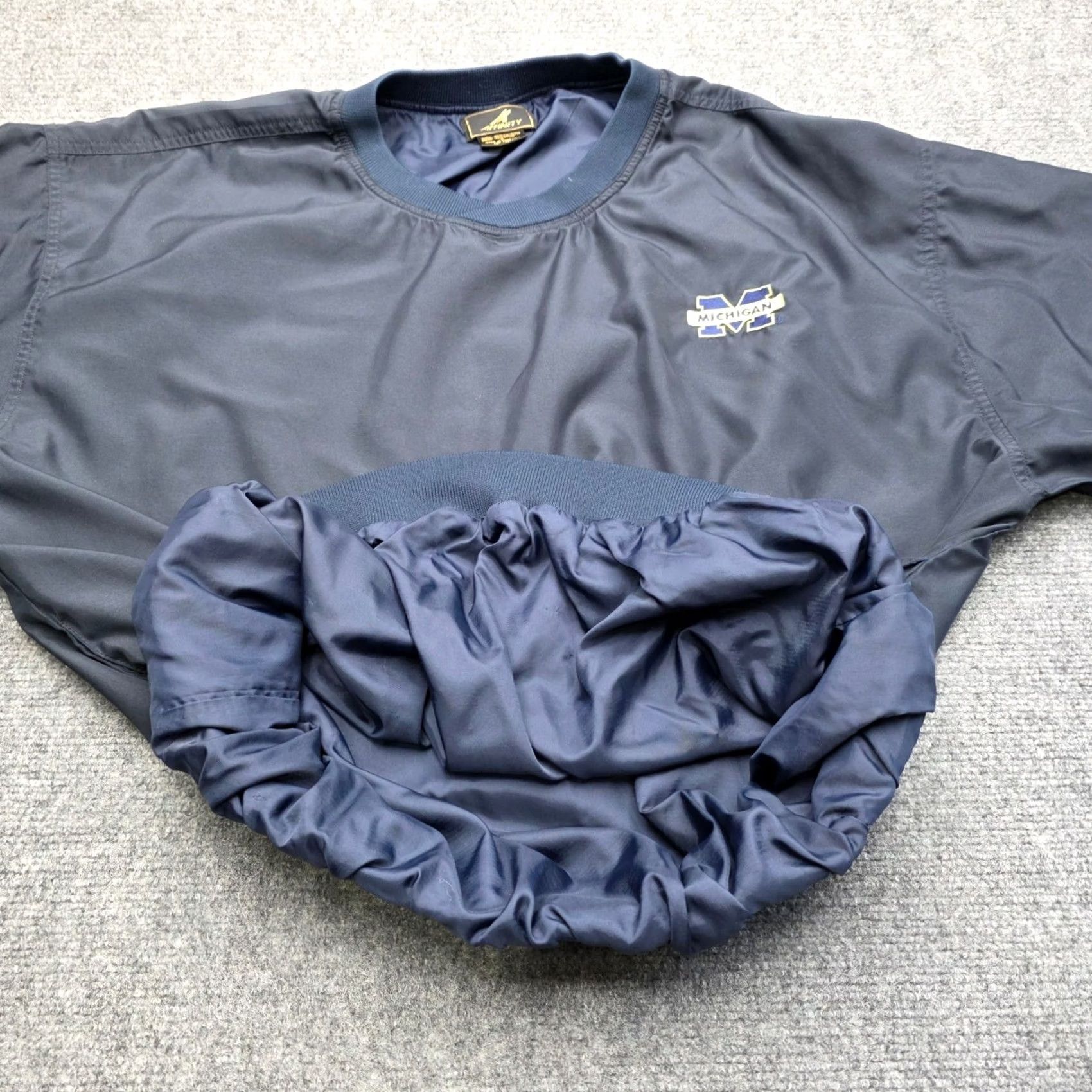 Vintage Affinity Michigan Wolverines Windbreaker Pullover Navy Blue Jacket Pullover Windbreaker Men L Navy Size US L / EU 52-54 / 3 - 6 Thumbnail