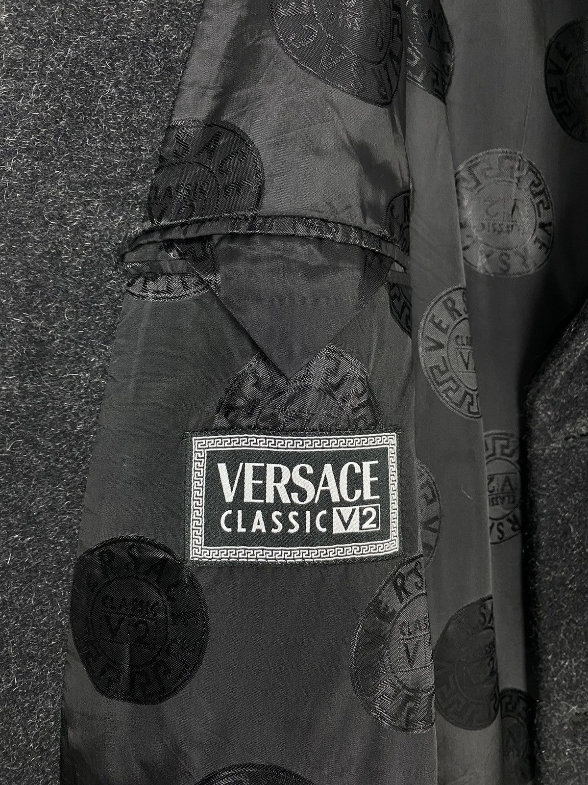 Versace Rare‼️ Vintage Versace Classic V2 Wool Long Coat Made Italy Size US L / EU 52-54 / 3 - 7 Thumbnail