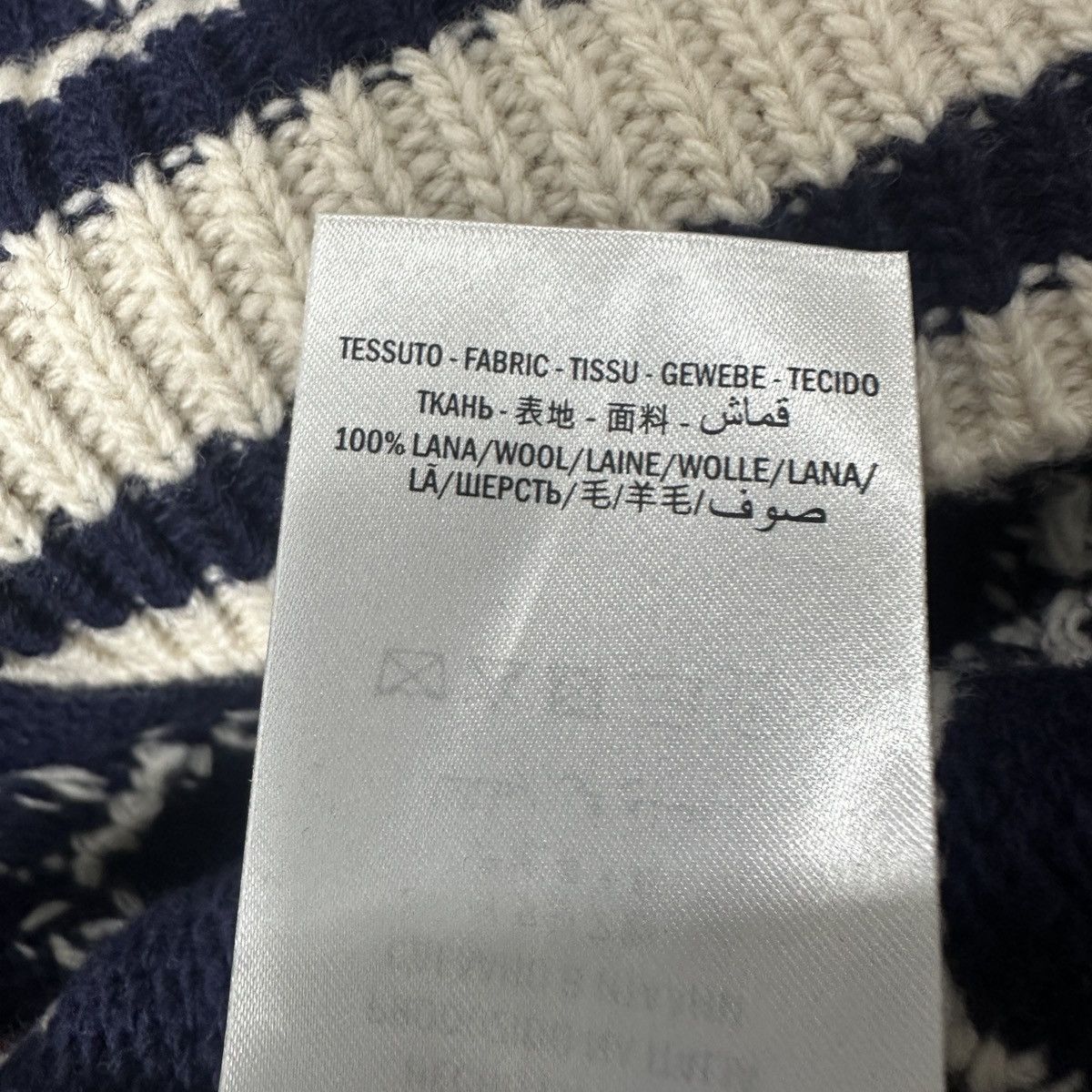 Gucci Authentic COA Gucci GG Jacquard Wool Sweater with Reindeer Size US S / EU 44-46 / 1 - 10 Thumbnail