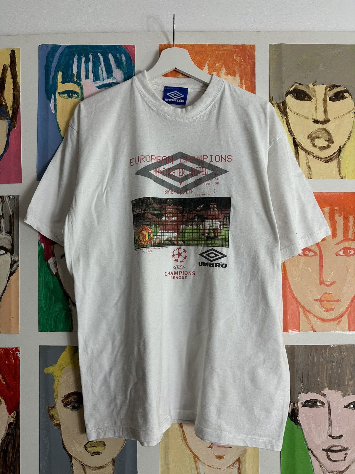 Umbro Vintage 90s Umbro Manchester Bayern Champions League tshirt Size US L / EU 52-54 / 3 - 1 Thumbnail
