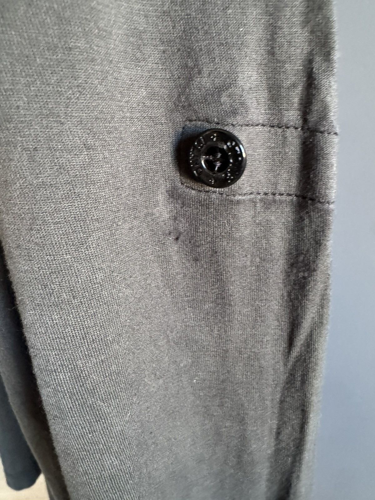 Stone Island Stone Island long sleeve t-shirt in dark green. Size US XL / EU 56 / 4 - 3 Thumbnail