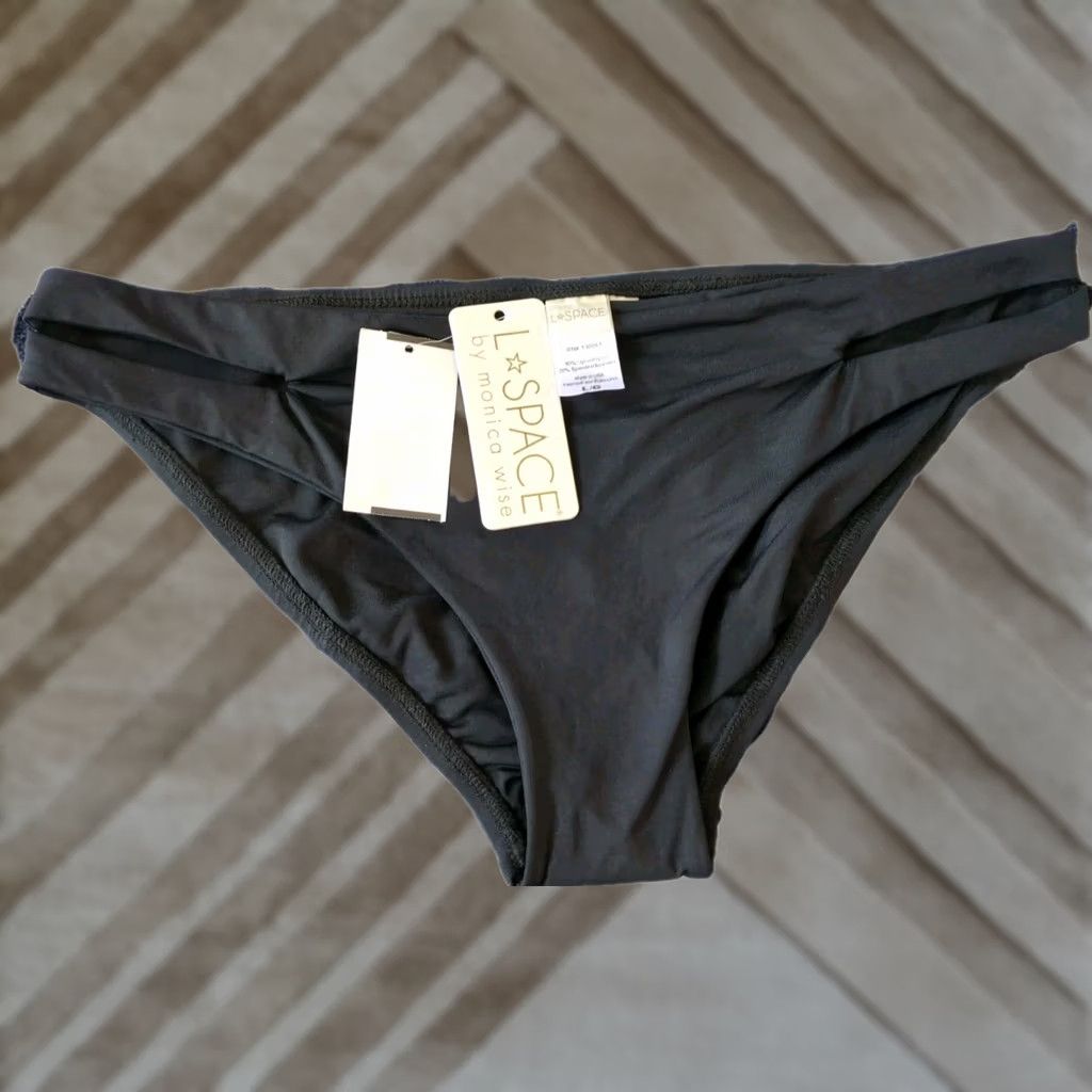 Vintage L*Space Space Estella Classic Fit Cut Out Bikini Bottom Black L NWT Women Swimsuit 80% Nylon 20% Spandex Size 36" / US 14 / IT 50 - 1 Thumbnail