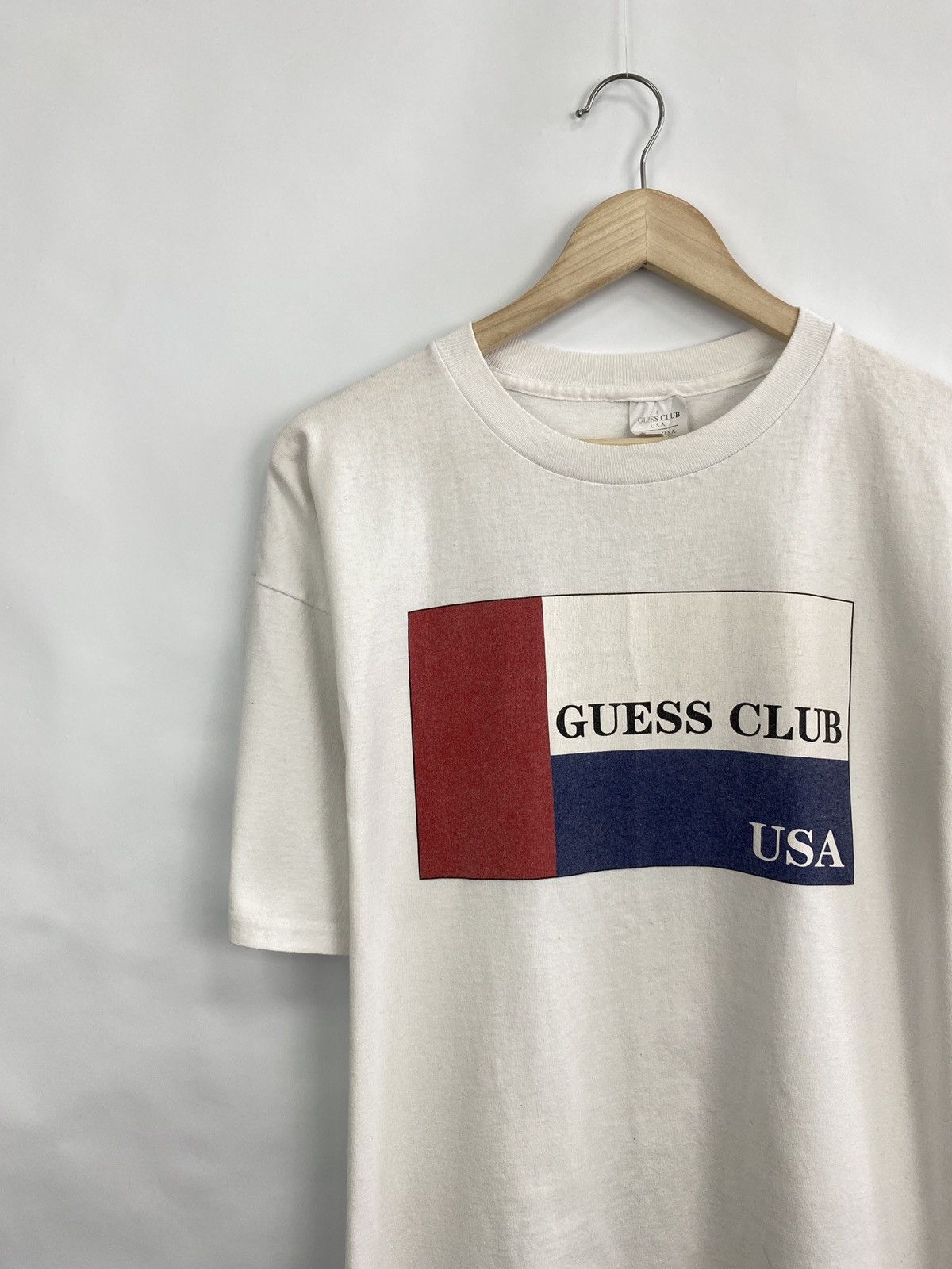 Guess 🇺🇸 Vintage 90s Guess Club USA rare retro t-shirt Y2K hype Size US XL / EU 56 / 4 - 2 Thumbnail