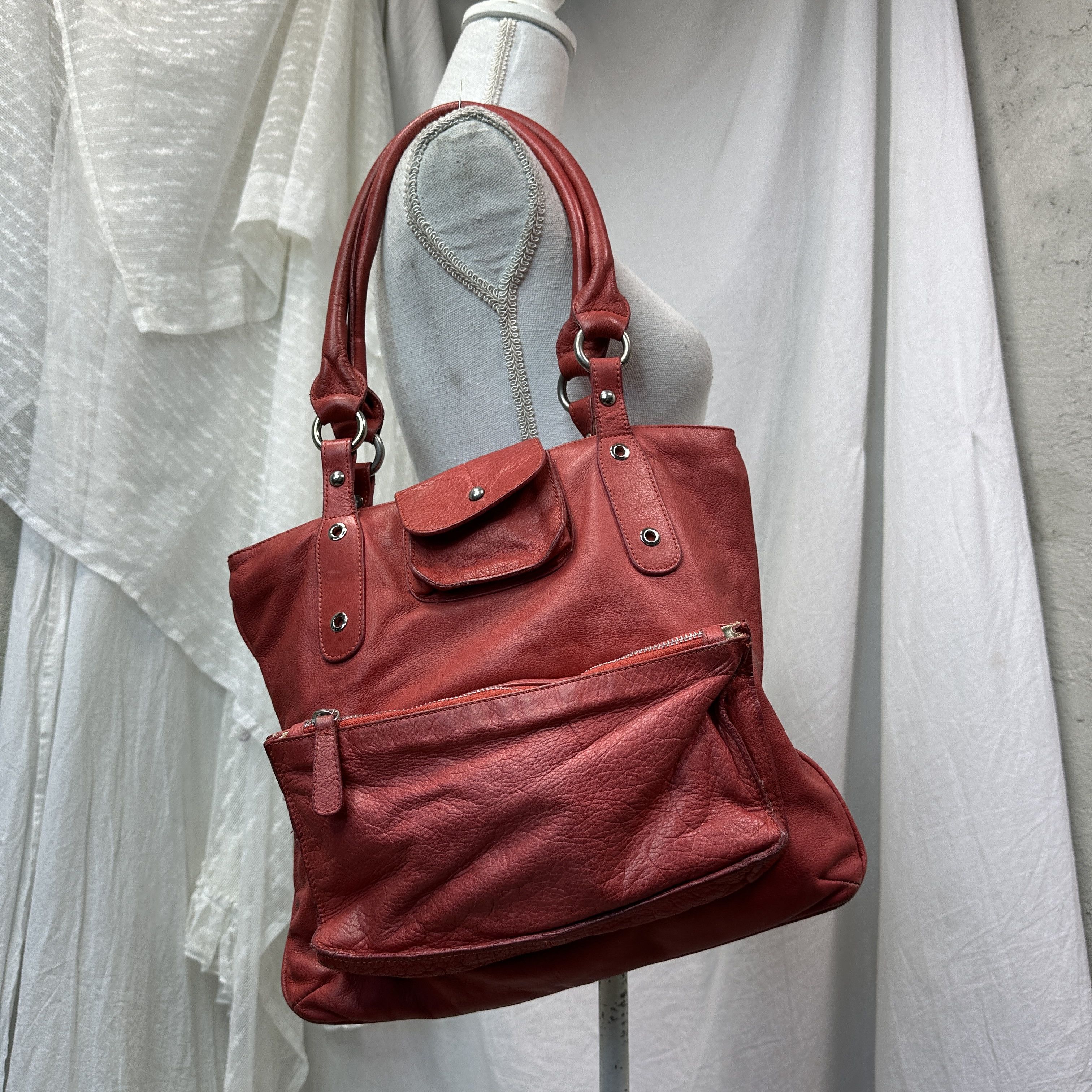 Vintage Vintage Avant Garde Leather Cherry Red Bag Y2K Size ONE SIZE - 7 Thumbnail