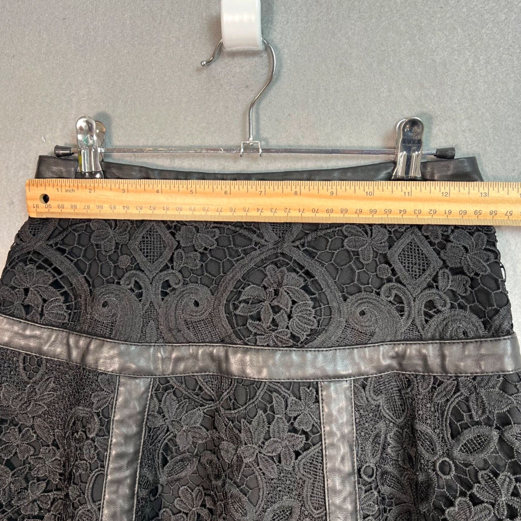The Kooples VINTAGE The Kooples Black Lace A-Line Skirt With Faux Leather Trim 34 Skirt Womens 34 Black Lace A-Line Skirt 34 Women Size 24" / US 00 / IT 34 - 5 Thumbnail