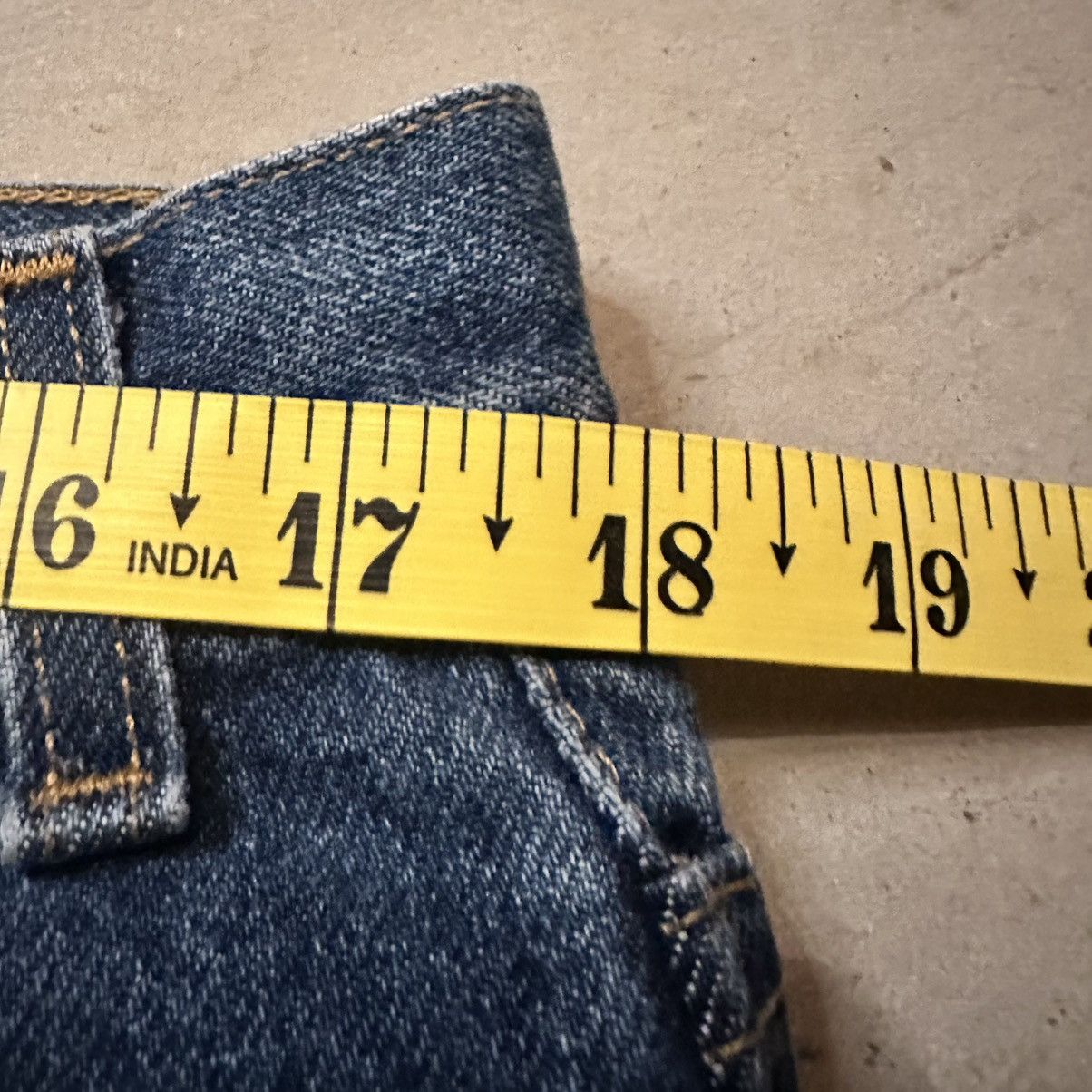 Levi's Vintage Y2K Levis 540 Relaxed Fit Bronze Tab Blue Jeans Size US 36 / EU 52 - 10 Thumbnail