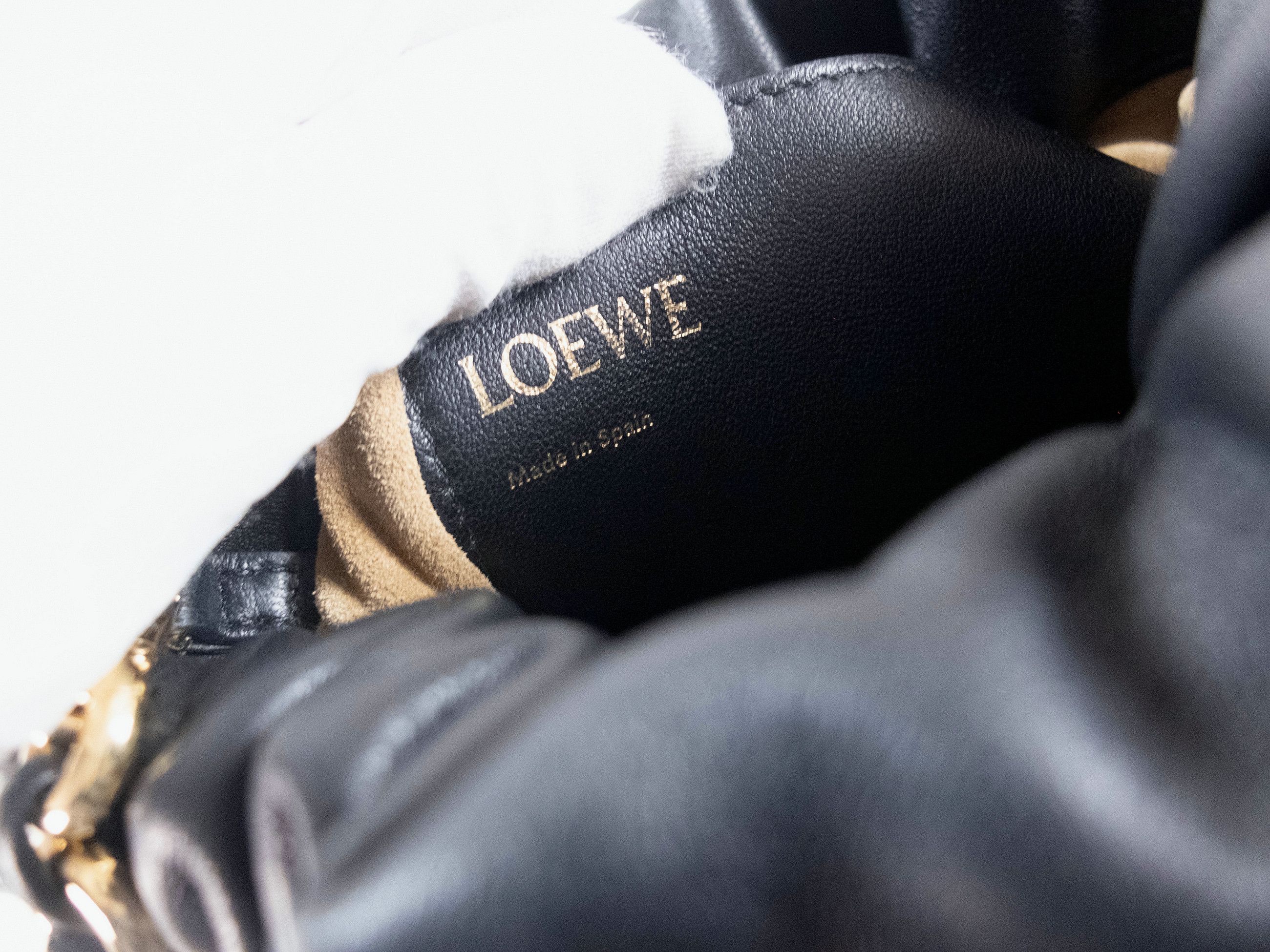Loewe LOEWE x Paula's Ibiza Flamenco black leather shoulder bag Size ONE SIZE - 15 Thumbnail