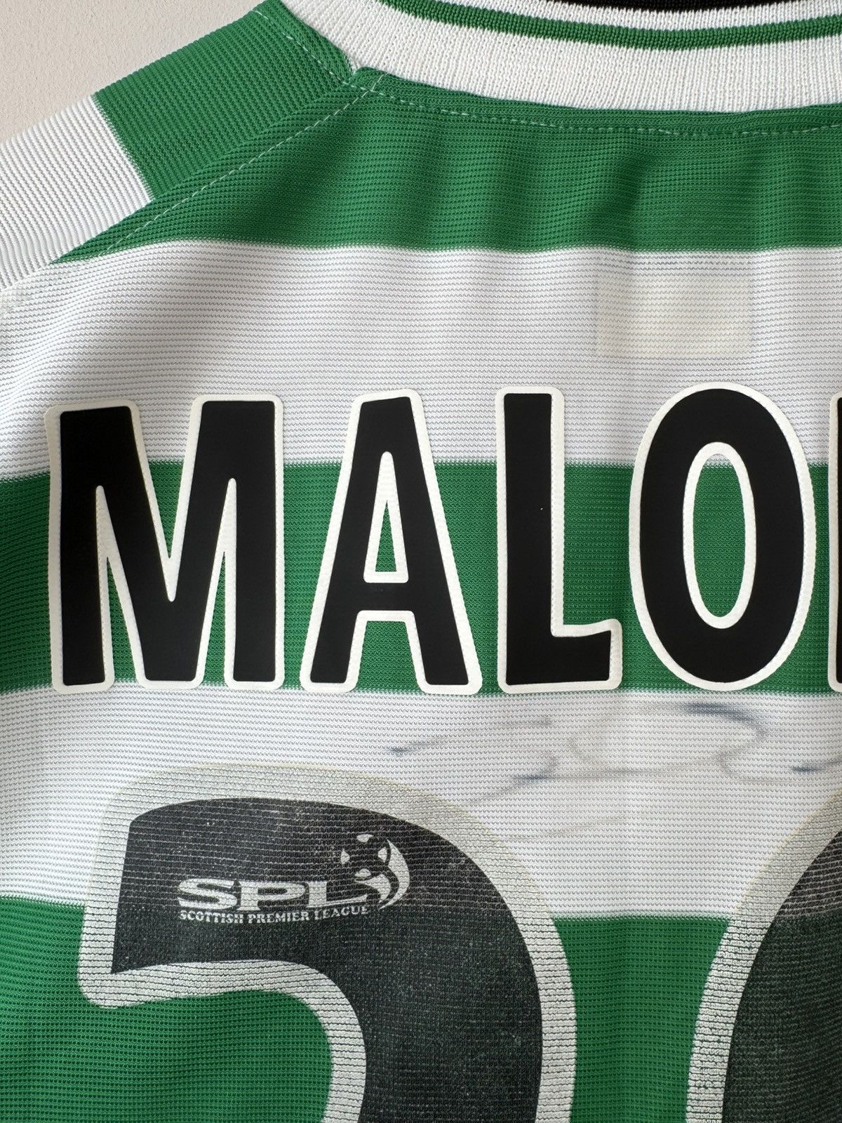 Umbro Maloney #29 Celtic 2001-2003 Home Signed Longsleeve Jersey Size US L / EU 52-54 / 3 - 11 Thumbnail