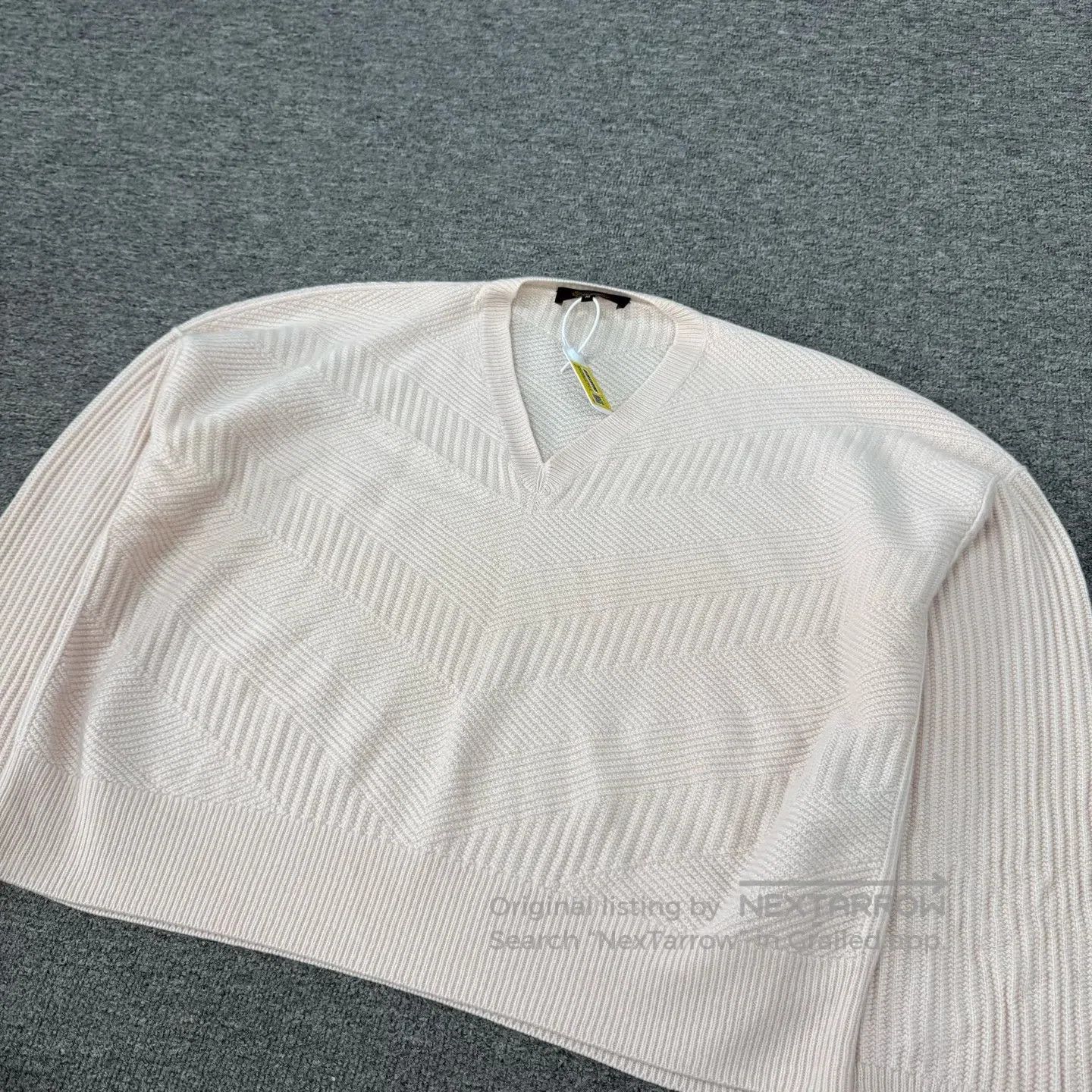 Loro Piana LORO PIANA V-neck short cashmere knit sweater| Size XS / US 0-2 / IT 36-38 - 3 Thumbnail