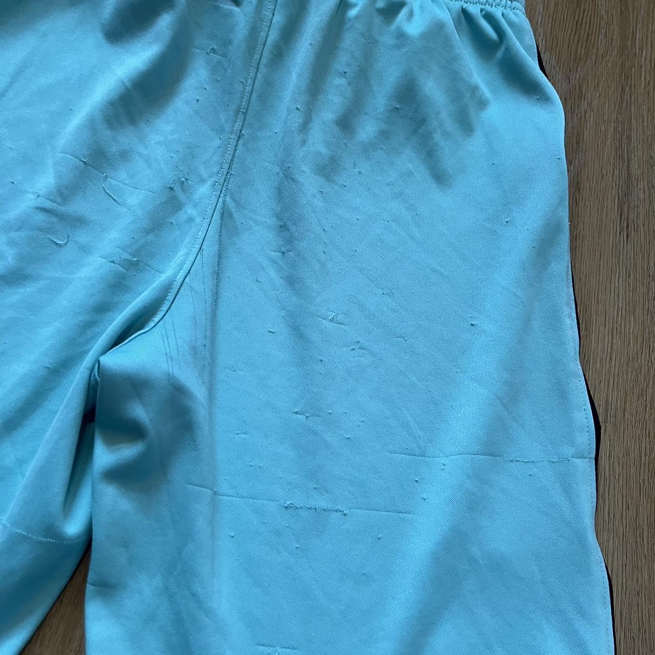 Nike Nike Liverpool FC shorts Premier League Football Size US S / EU 44-46 / 1 - 8 Thumbnail