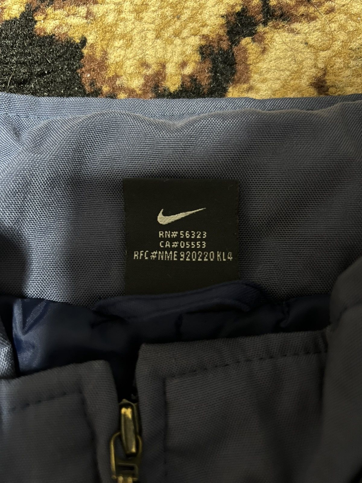 Nike × Vintage 00s Vintage Nike Ceter Swoosh Logo Streetwear Rare Size US XL / EU 56 / 4 - 5 Thumbnail