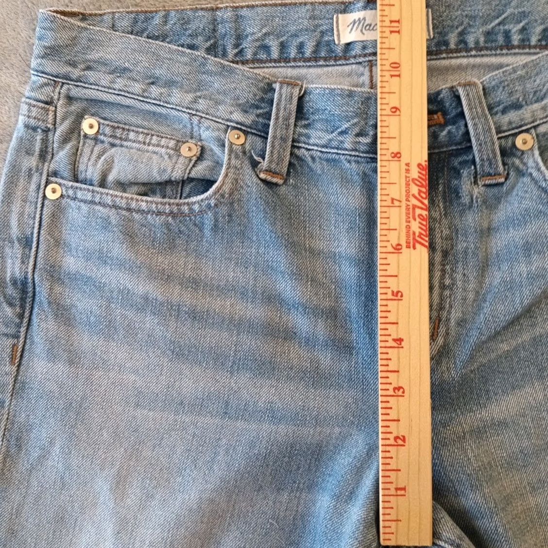 Madewell Madewell Boy Jeans Womens 27 Blue Light Wash Frayed Hem 31x26 Mid Rise Jeans Womens Boys? Size 27" / US 4 / IT 40 - 4 Thumbnail