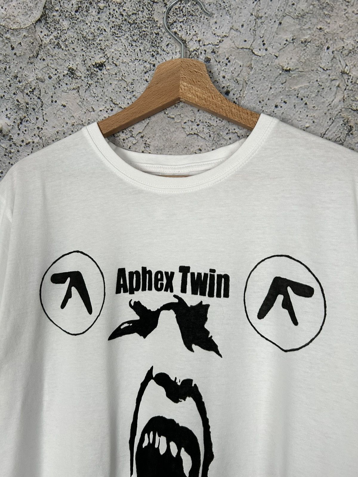Band Tees Aphex Twin Come To Daddy Band Tee Rare Hype Vintage Size US L / EU 52-54 / 3 - 3 Thumbnail