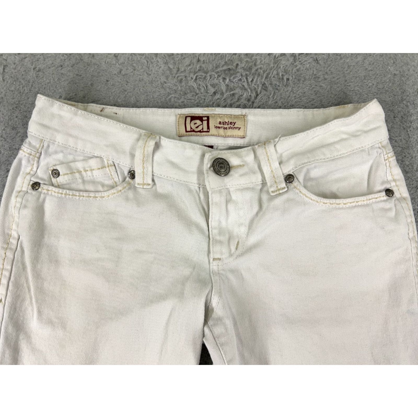 Vintage LEI Jeans Womens 3 White Denim Skinny Low Rise Embroidered 26x28 Distressed 5-Pocket Designer American Classic Logo Vintage No Size 26" / US 2 / IT 38 - 4 Thumbnail