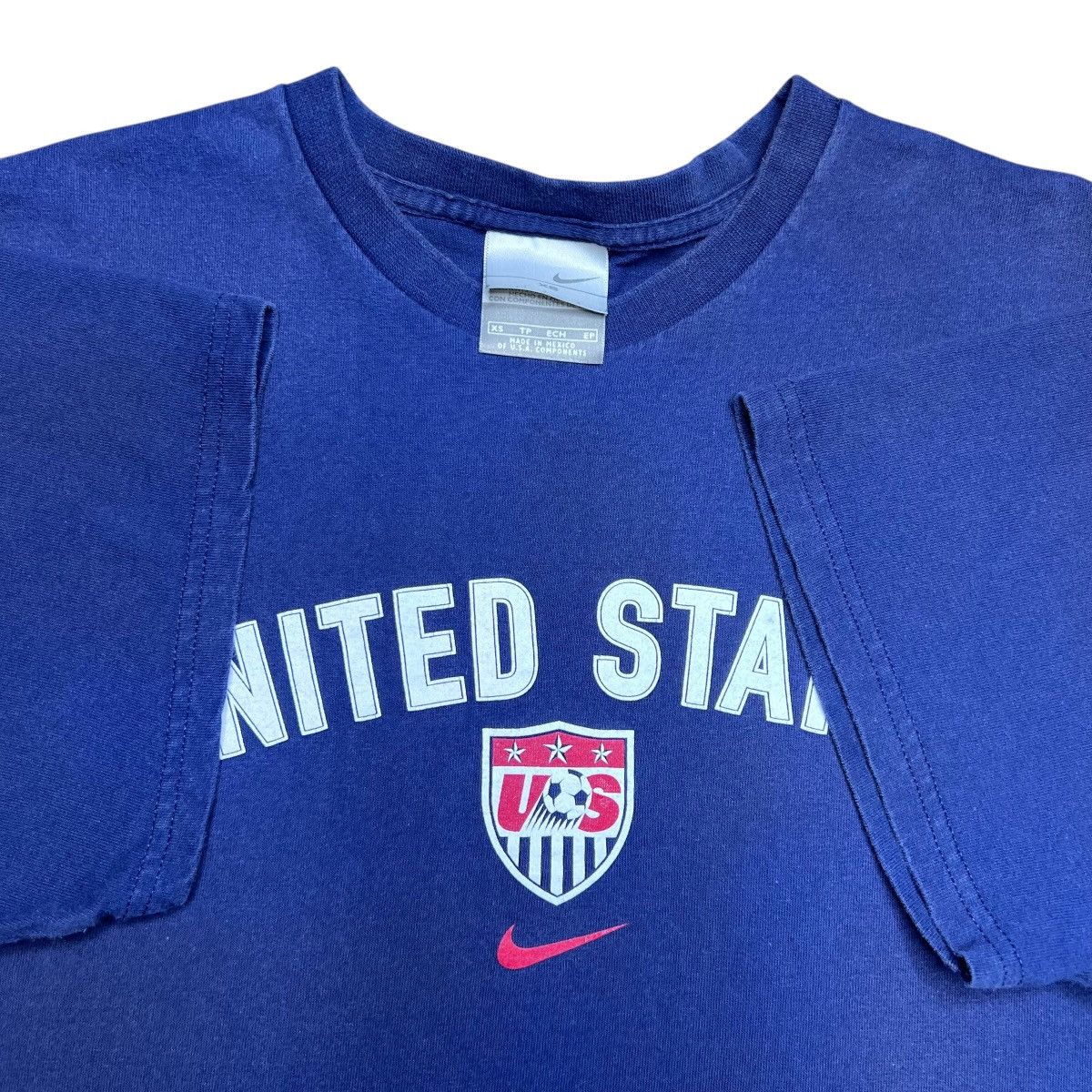 Nike Vintage 2000s Nike Swoosh United States Soccer Team T-Shirt Size US XS / EU 42 / 0 - 3 Thumbnail