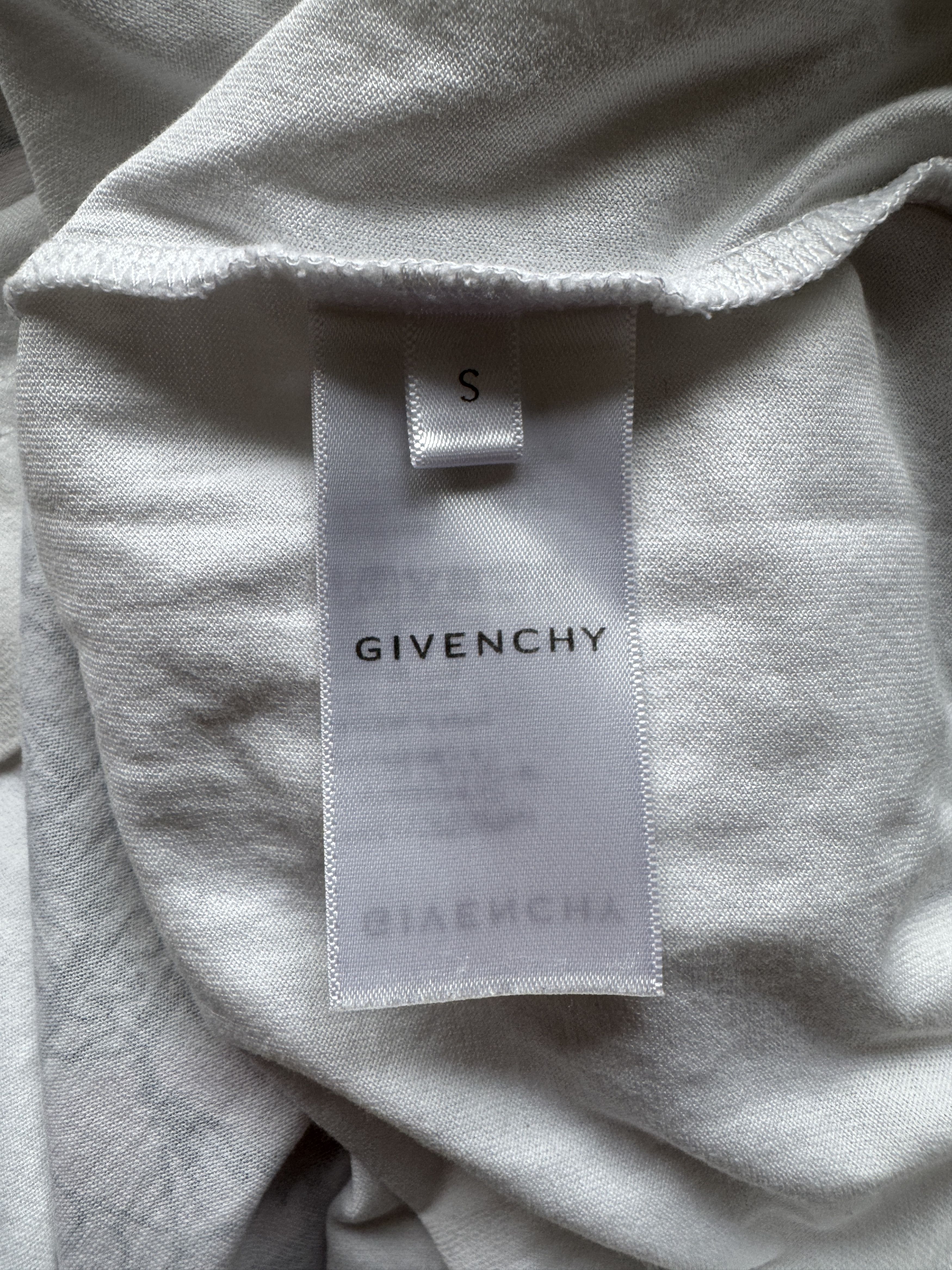 Givenchy White Gothic Print Oversized T-Shirt Size US S / EU 44-46 / 1 - 13 Thumbnail