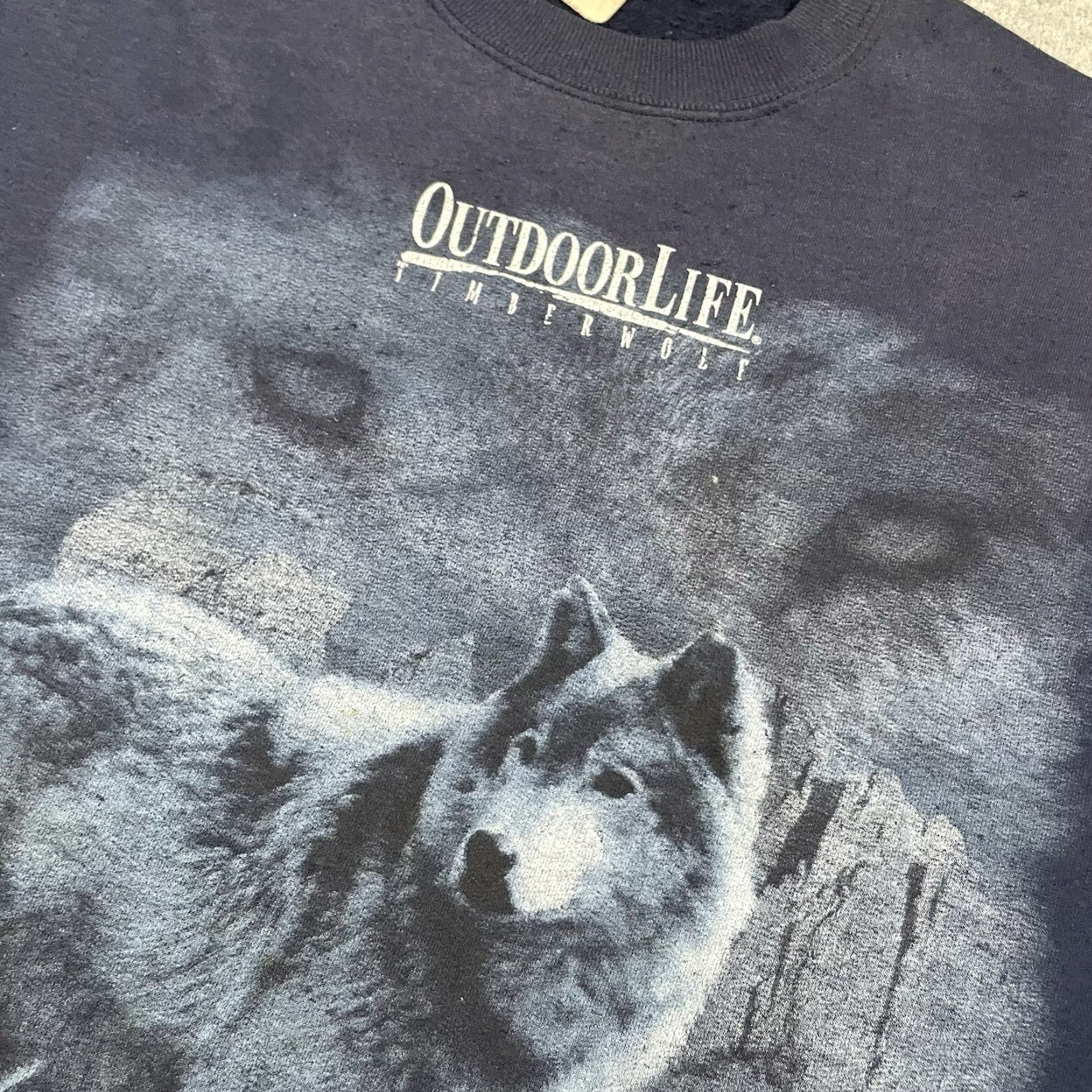 Vintage VINTAGE Outdoor Life Wolf Sweatshirt Adult L Blue 1990s Distressed Faded Size L Mens Size US L / EU 52-54 / 3 - 4 Thumbnail