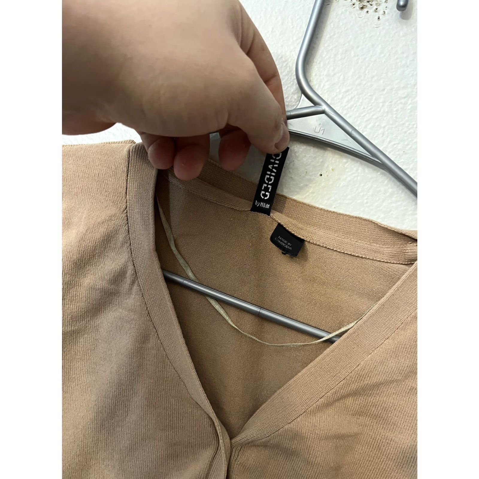 H&M H&M Divided Cardigan Sweater 4 Women Elbow Patch V-Neck Tan Brown Cotton Blend Retro 2000s Style: Cardigan Mens Womens Boys Girls Size S / US 4 / IT 40 - 4 Thumbnail