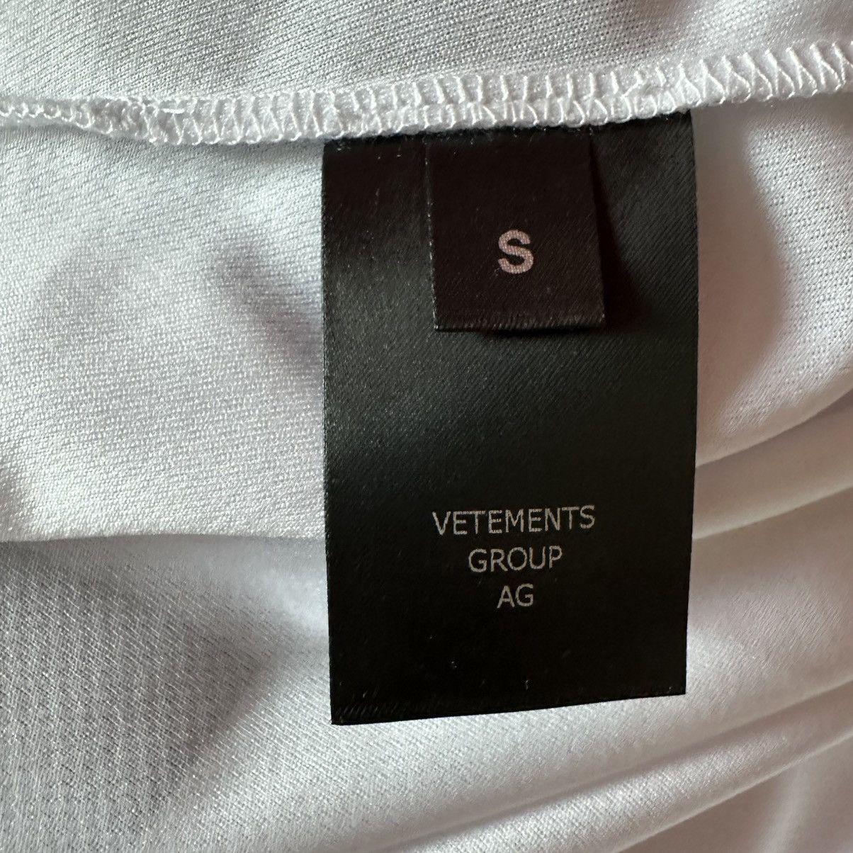 Vetements Vetements Trademark Footbal Jersey T-Shirt Size US S / EU 44-46 / 1 - 8 Thumbnail