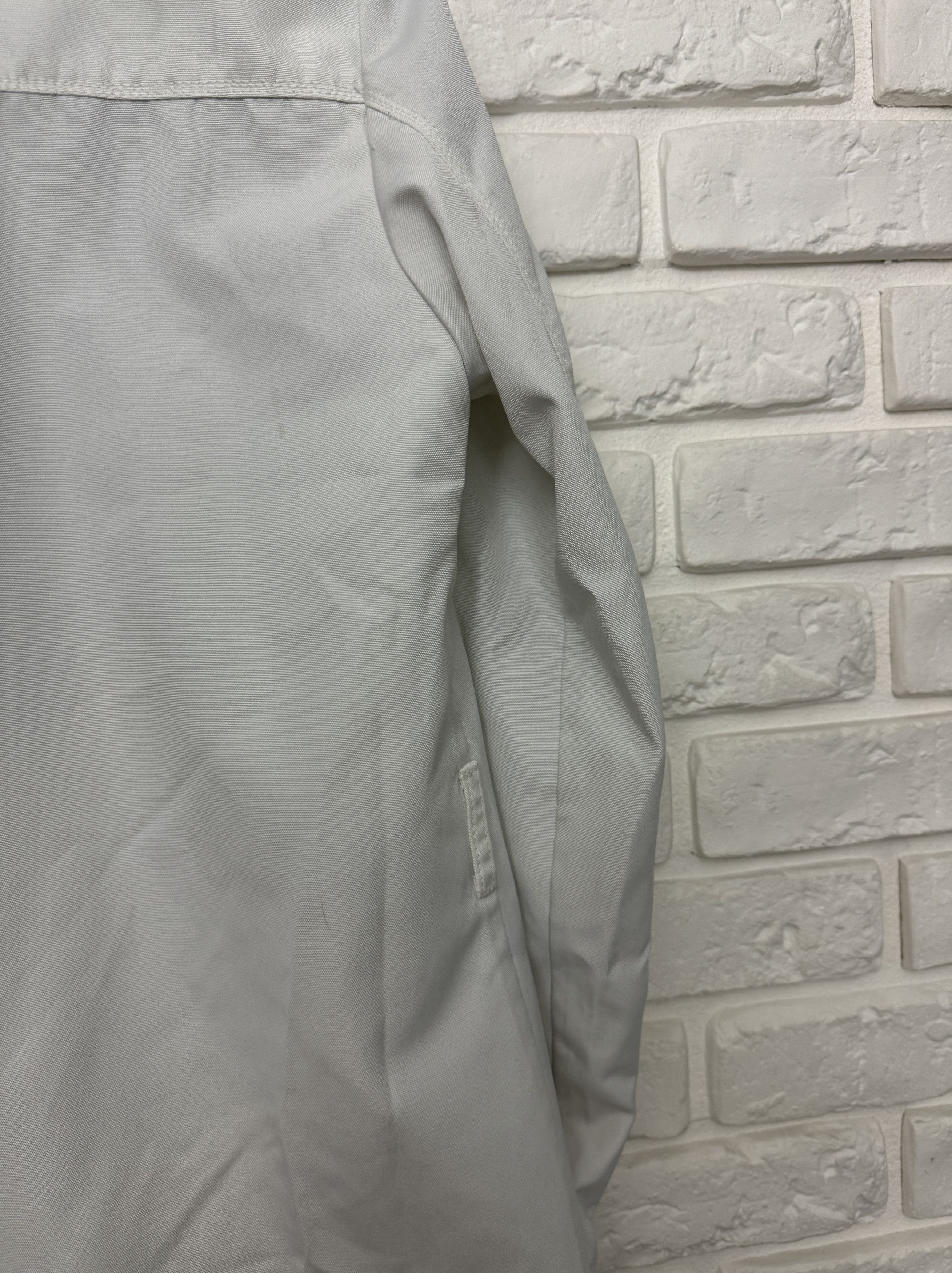 Moncler Moncler Light Jacket Zip Size 2 White Solid Size US S / EU 44-46 / 1 - 14 Thumbnail
